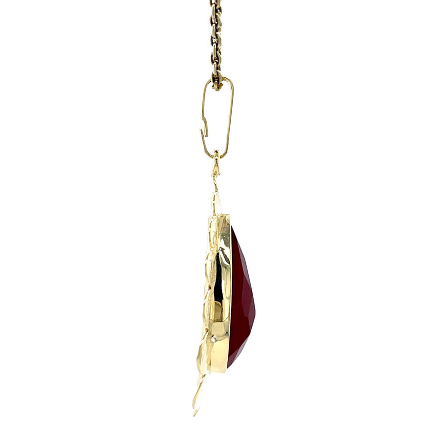 Vintage gold pendant with carnelian, 14 kt