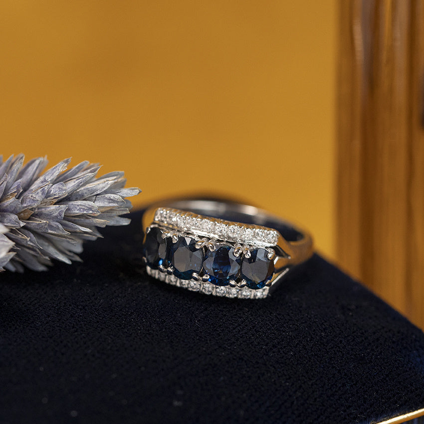 Witgouden vintage rijring met saffier en diamant 14 kt