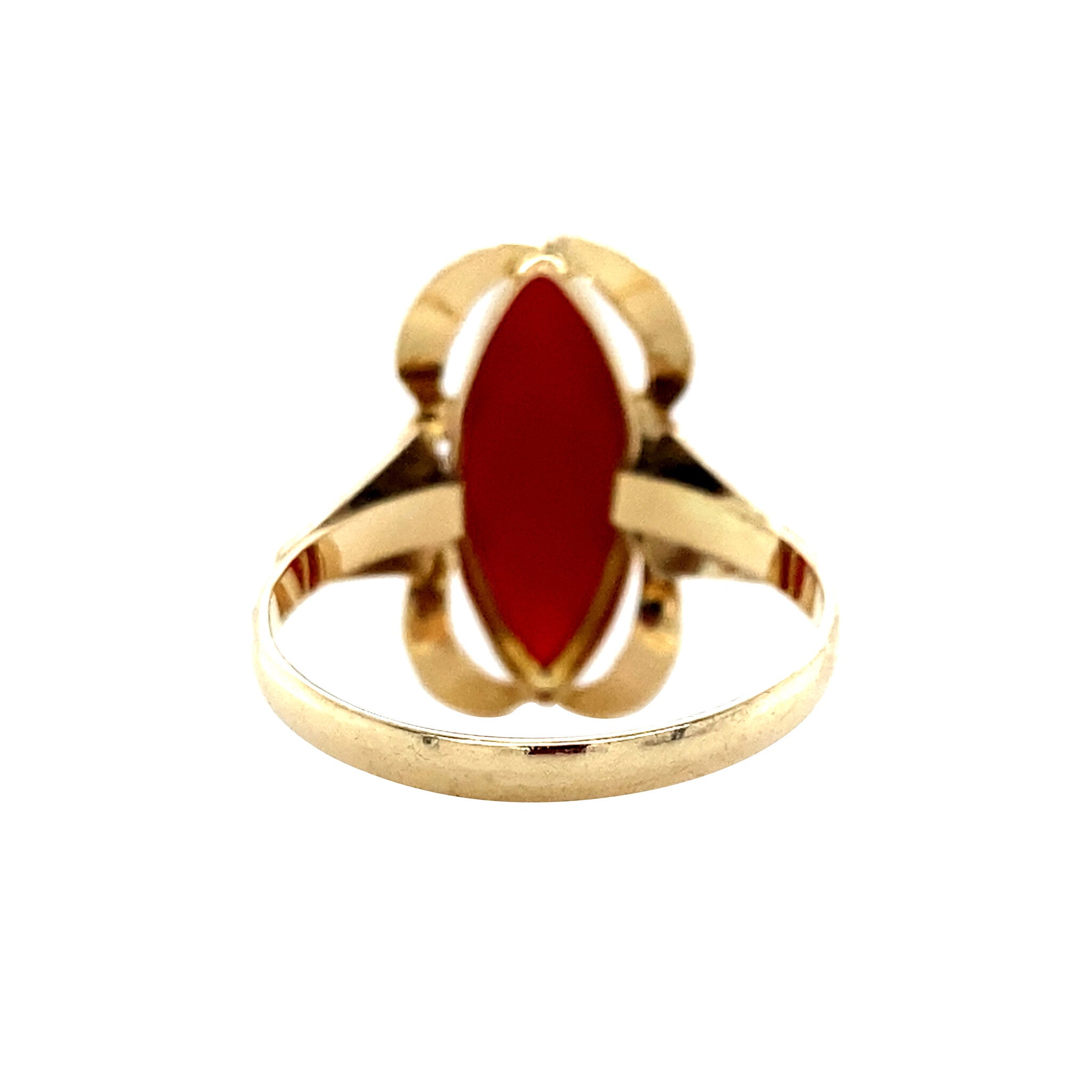 Gold ring with carnelian 14 kt