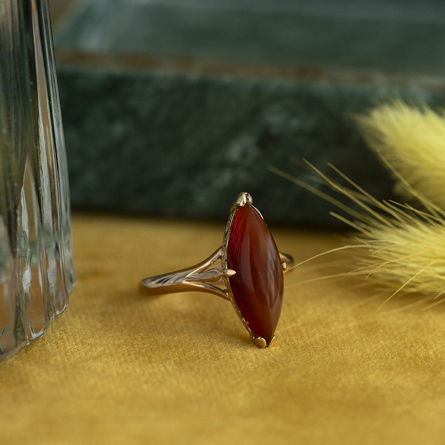 Vintage Victorian rose-gold ring with carnelian, 12 kt