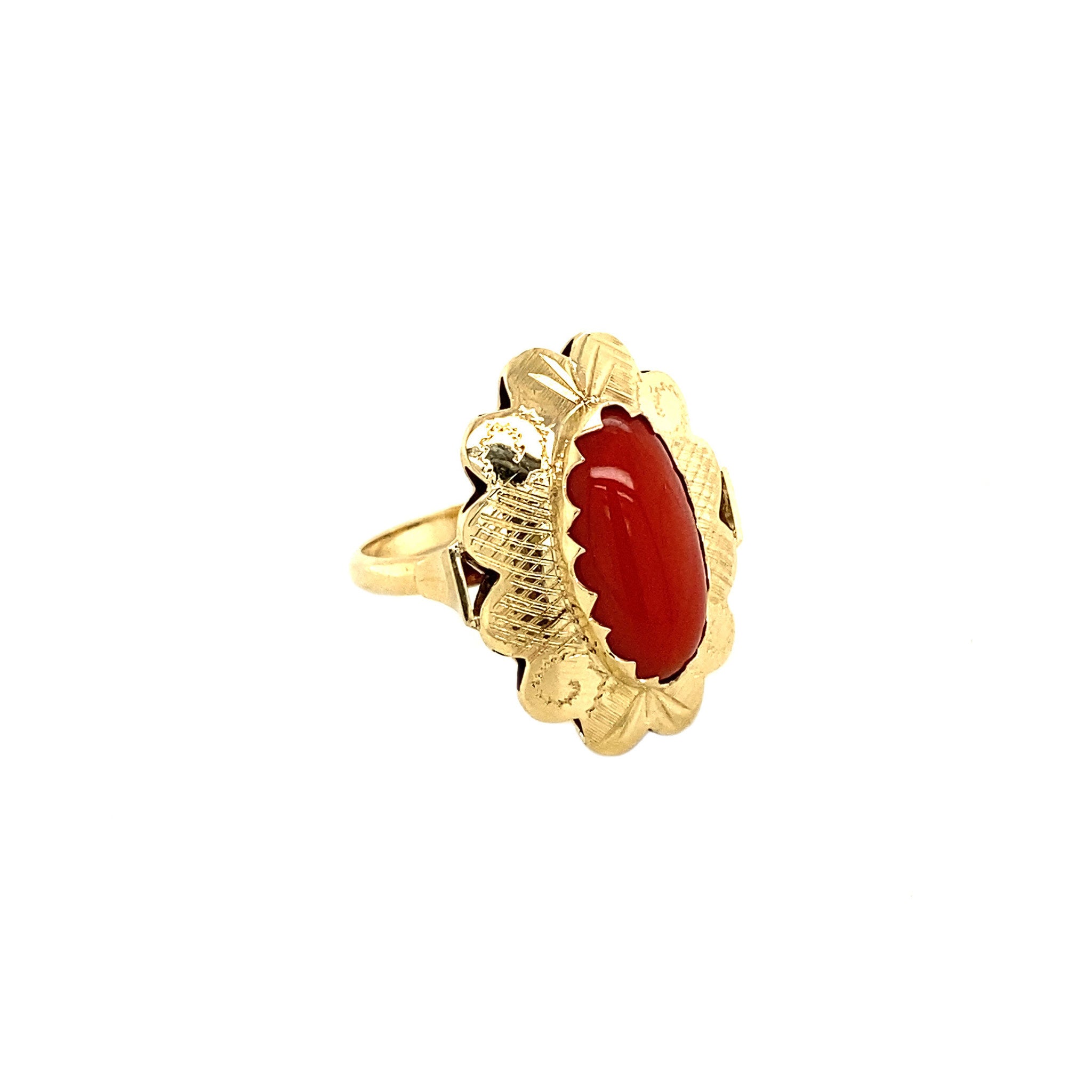 14 kt gold ring with blood coral