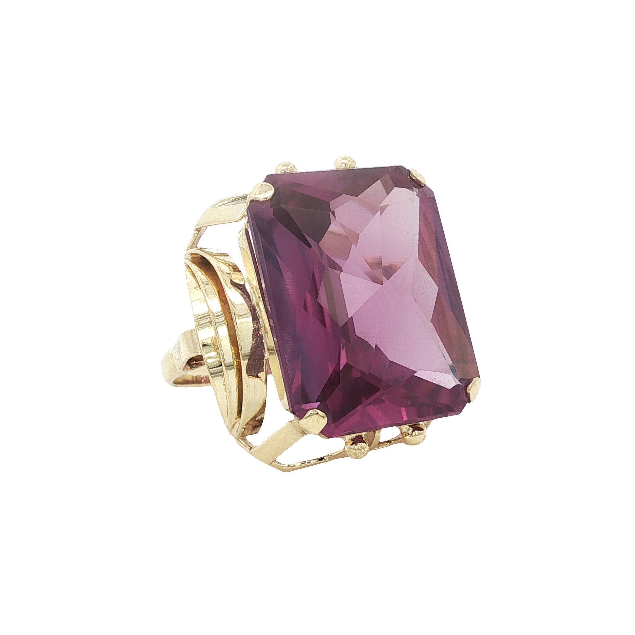 Vintage 14 kt gold ring with sapphire