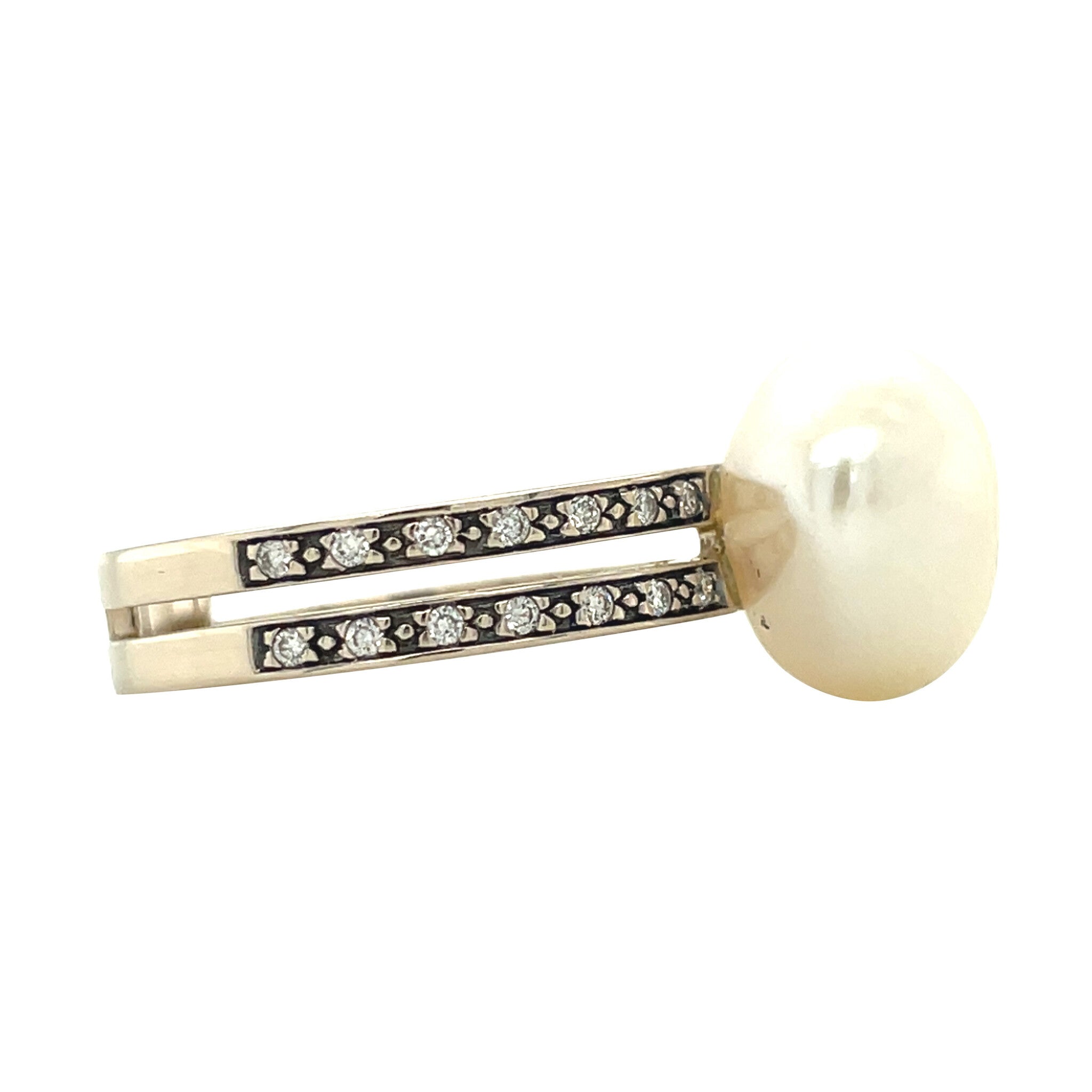 Witgouden vintage ring met parel en diamant 18 kt