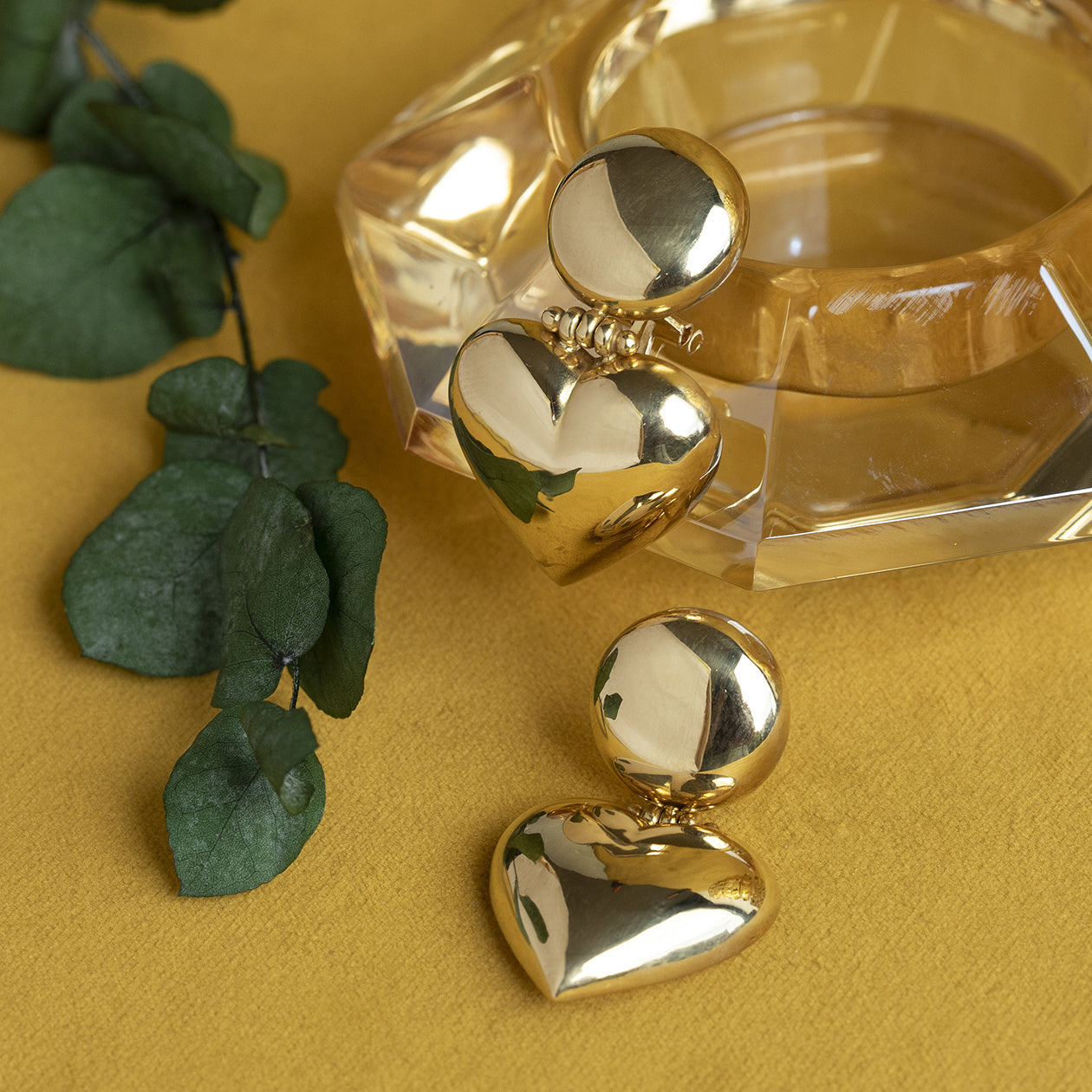 Gouden hart oorhangers 18 krt