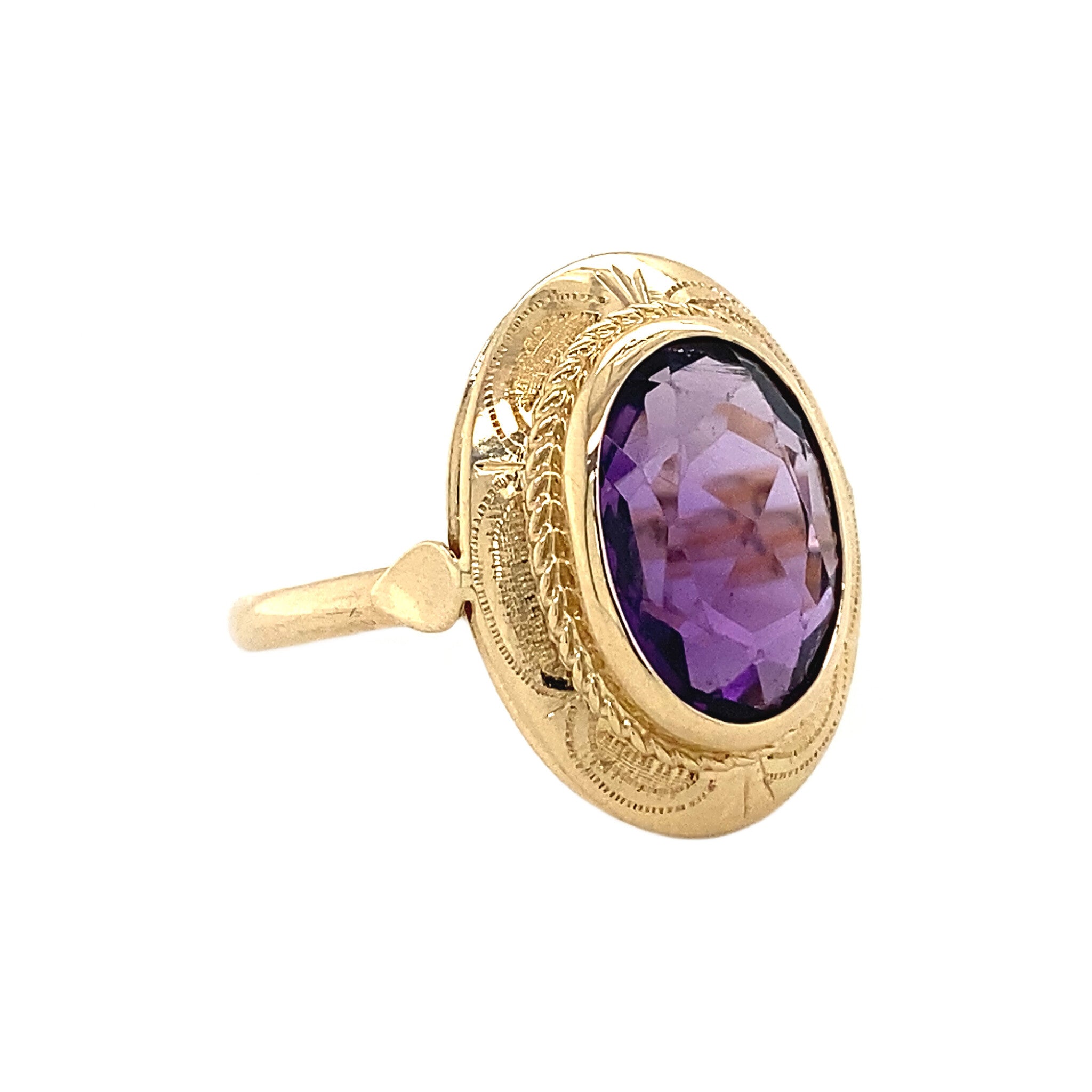 14 kt gold ring with amethyst
