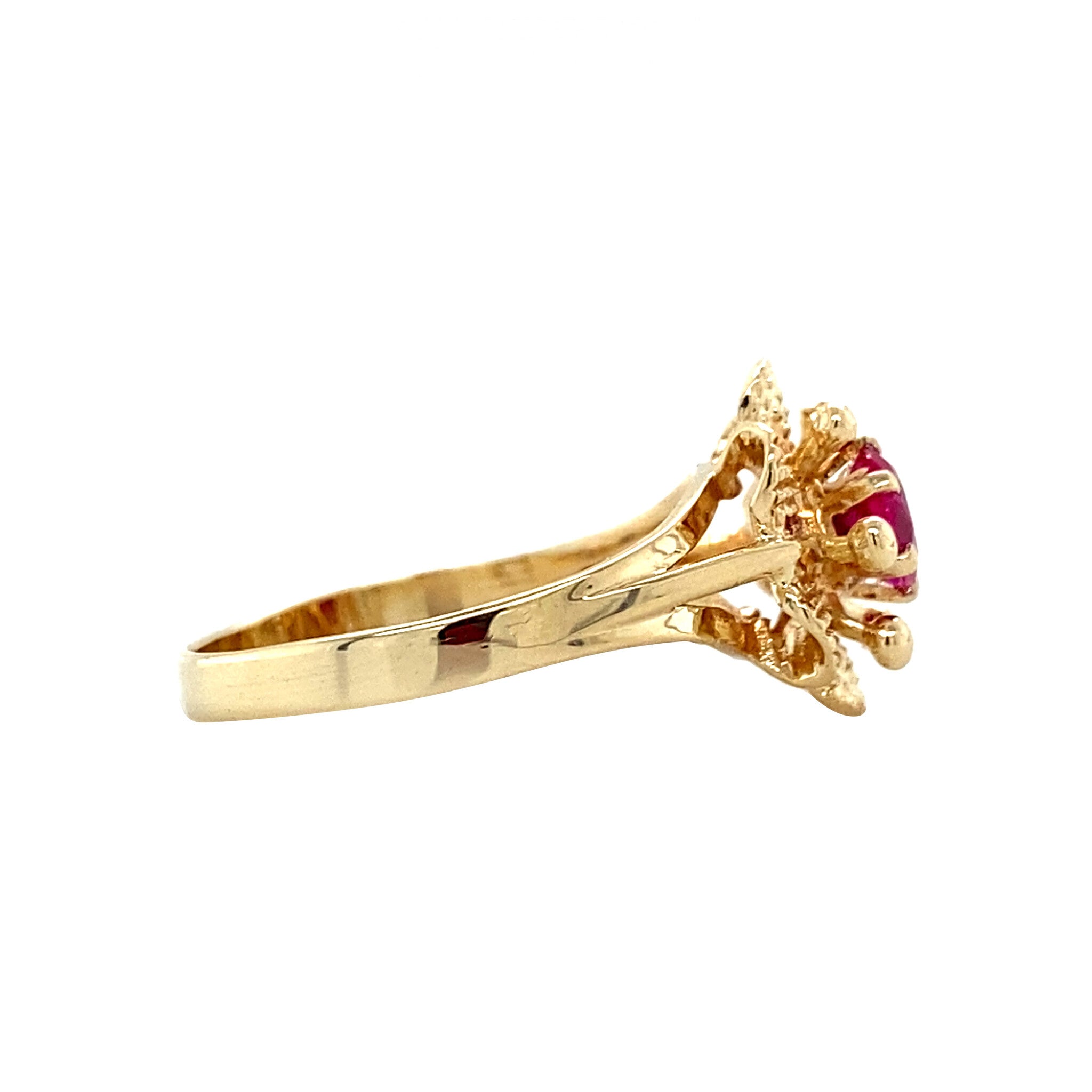 14 kt vintage gold ring with ruby