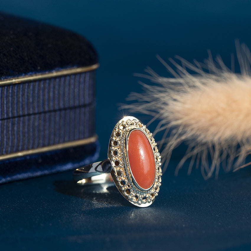 Gouden ring met bloedkoraal 14 krt