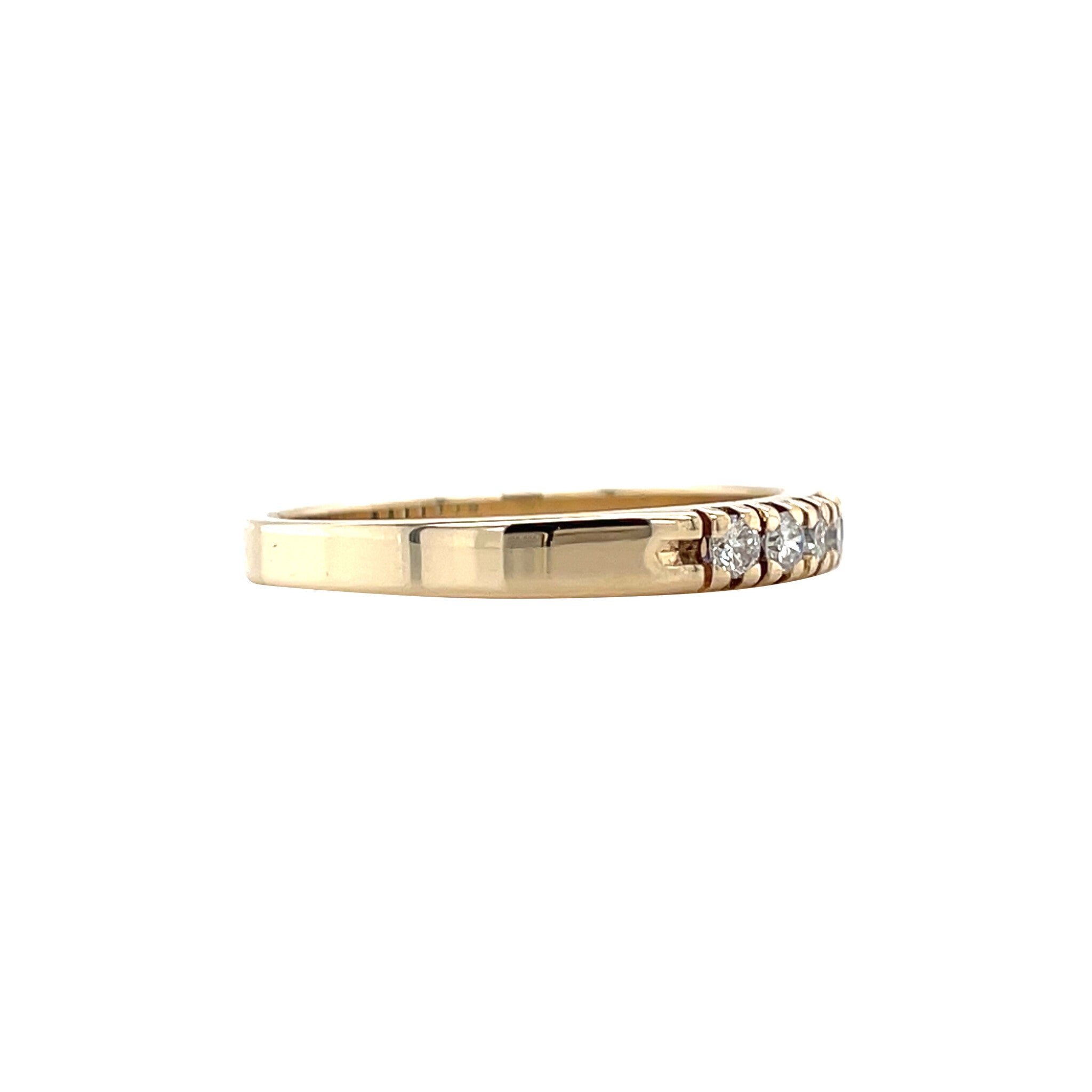 14 kt vintage gold row ring with a diamond