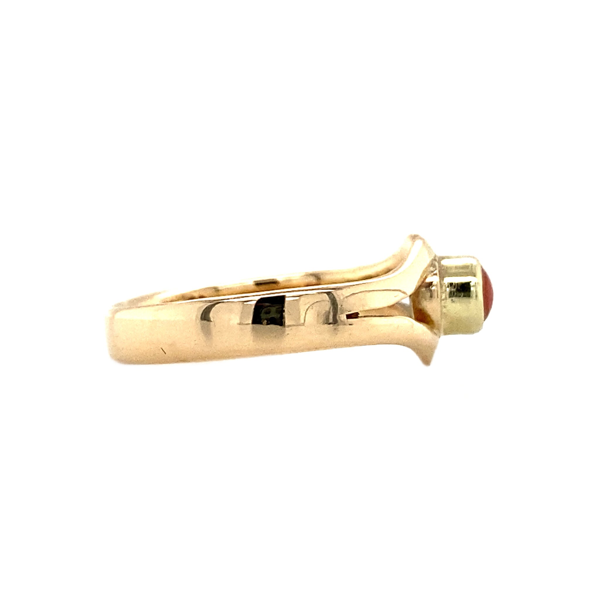 14 kt gold ring with blood coral.