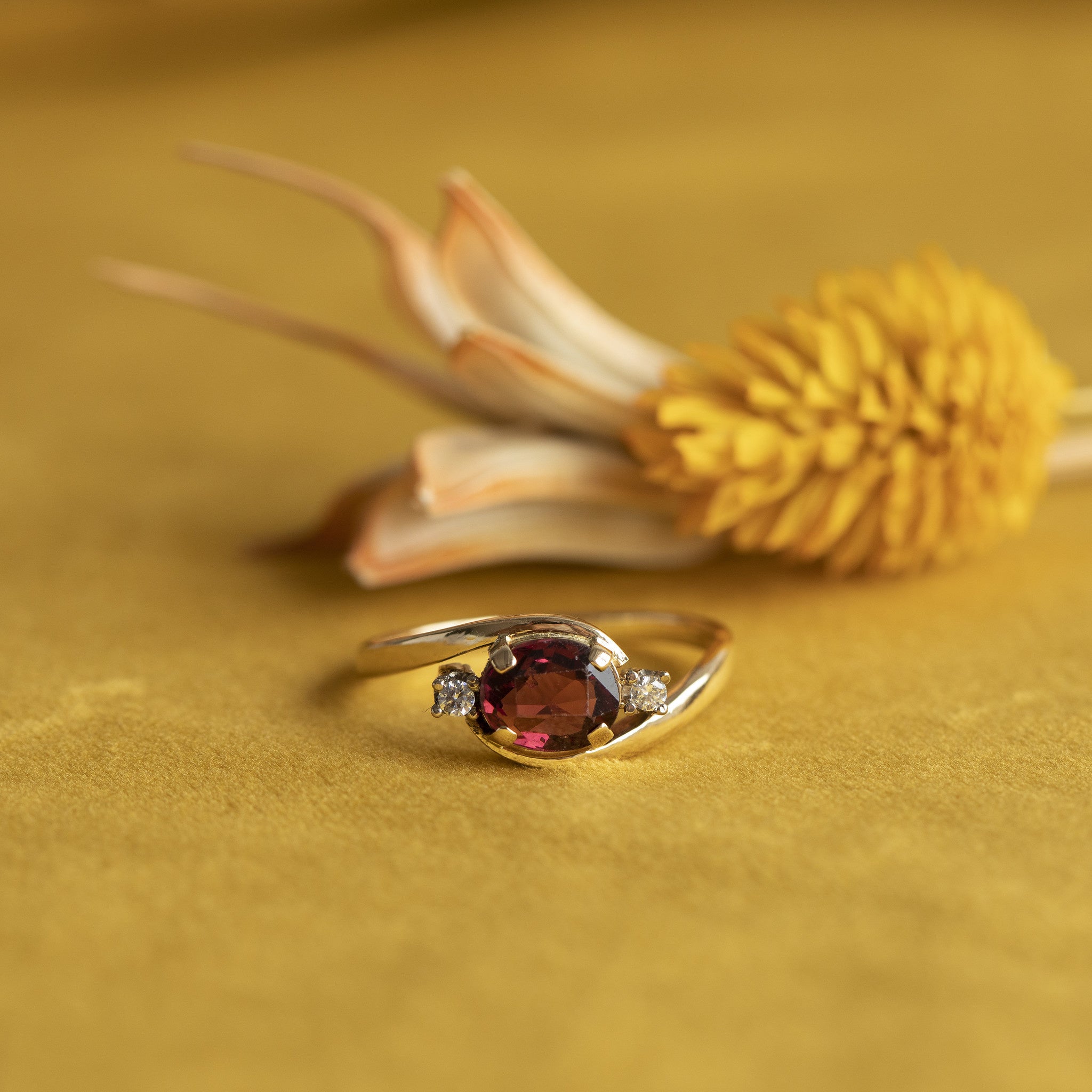 Gold ring with zirconia and garnet 14 kt