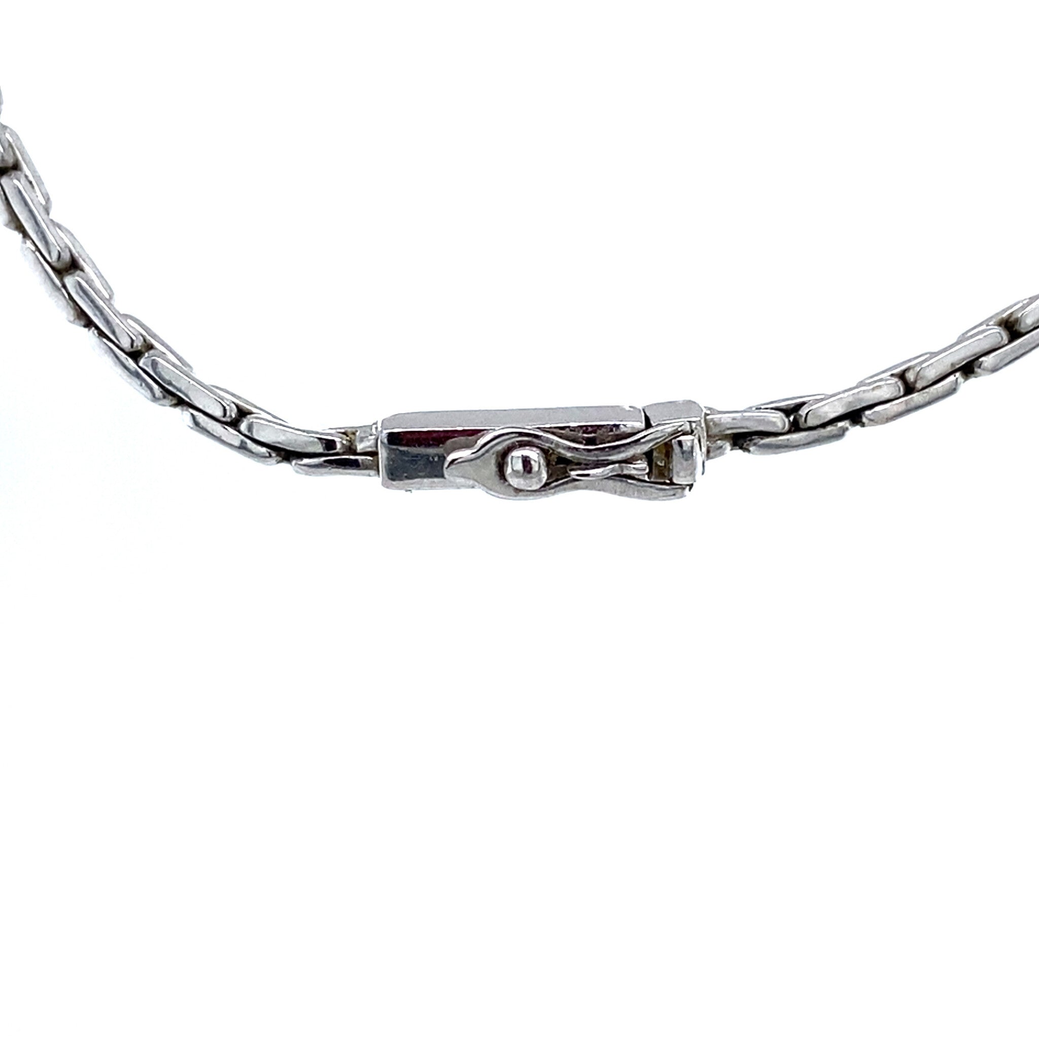 Vintage white-gold necklace with a diamond and emerald halo pendant, 14 kt