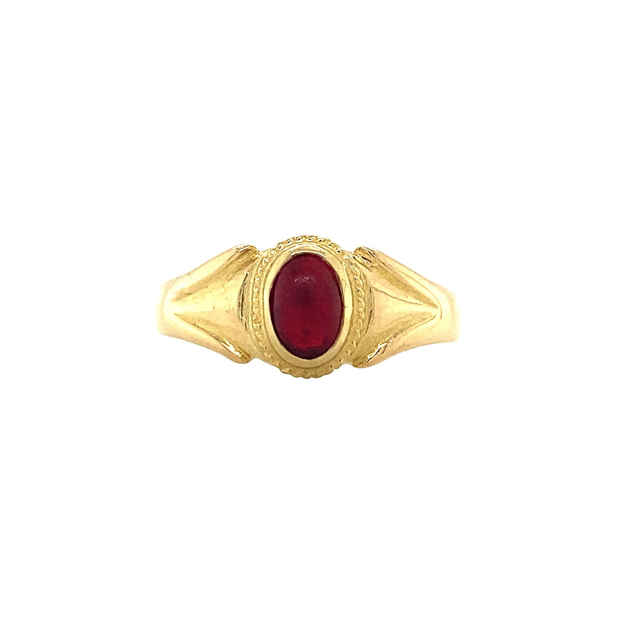 18 kt gold ring with pink gemstone