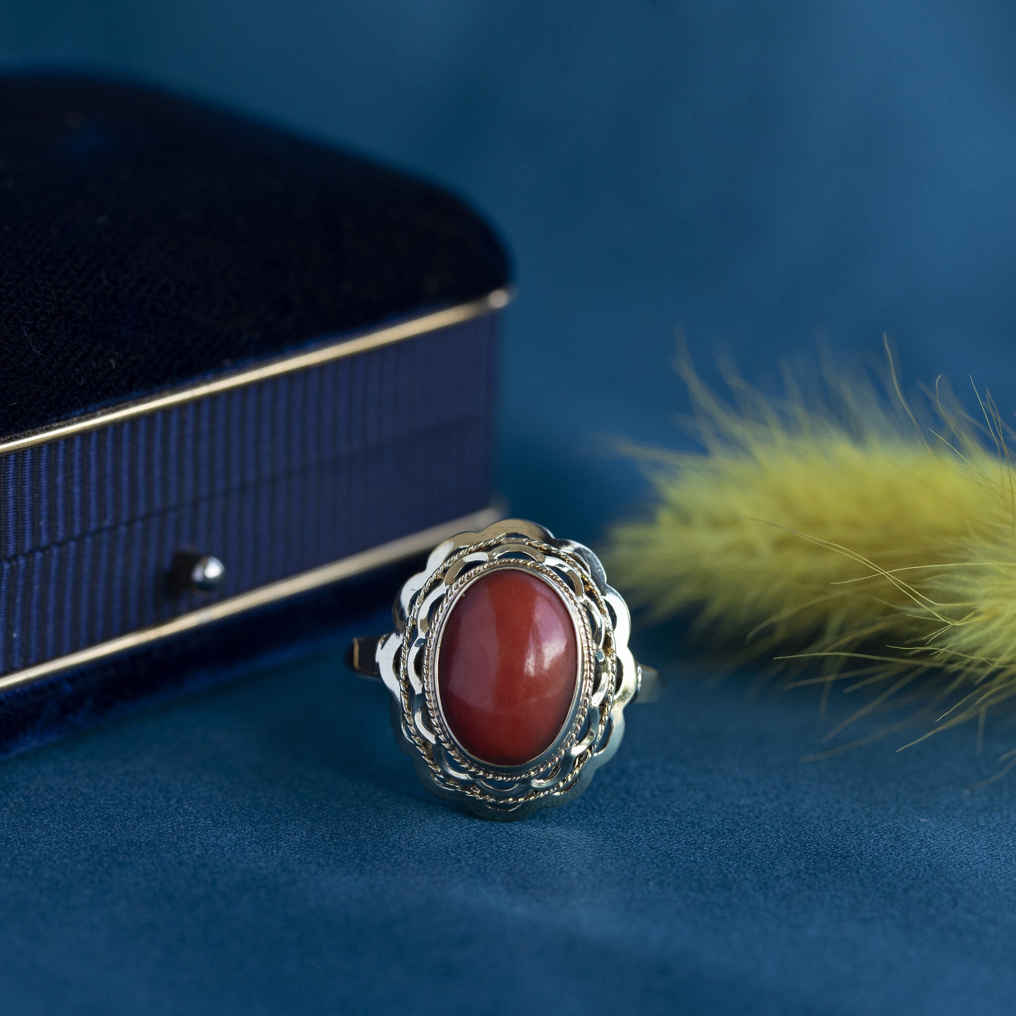 14 kt gold ring with blood coral