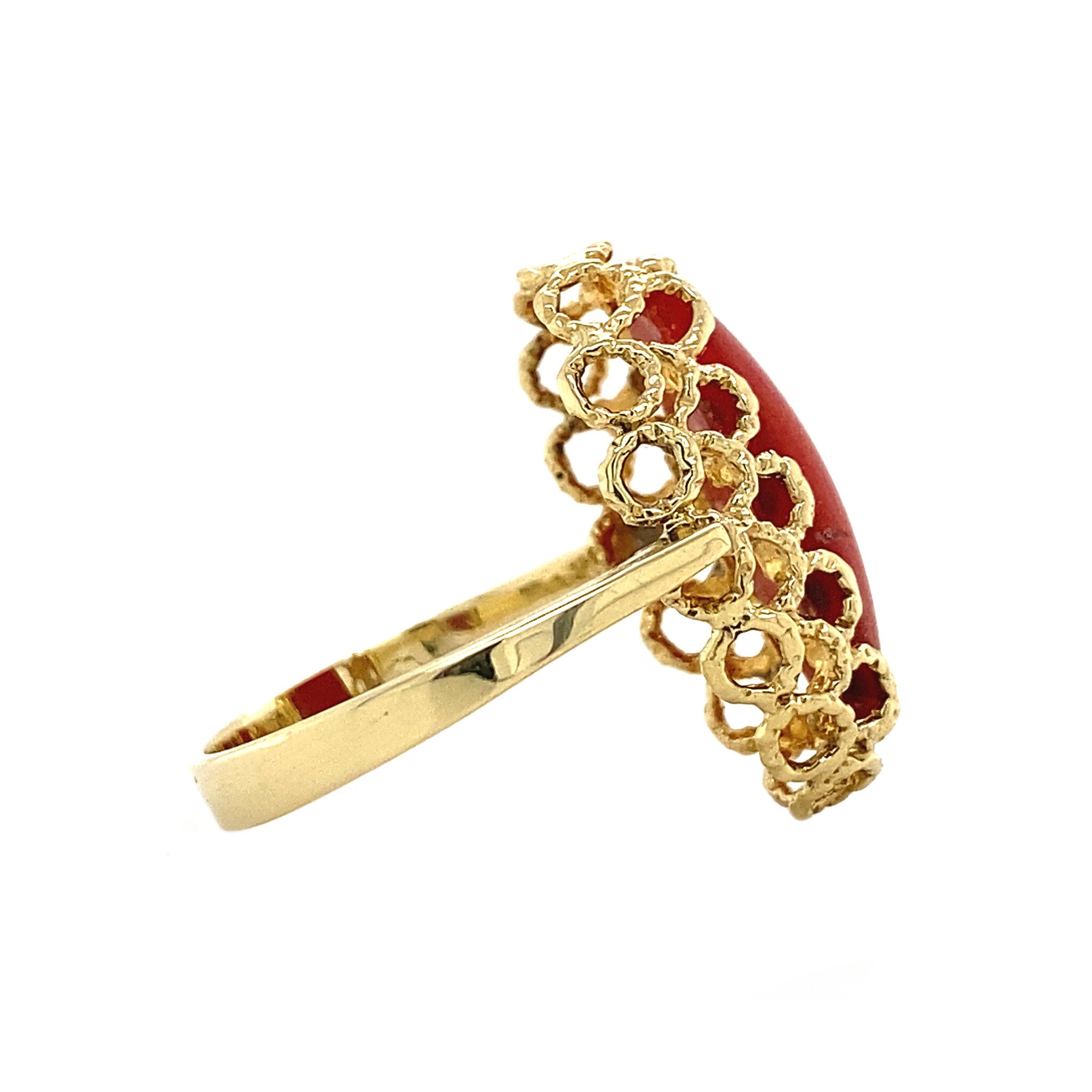 Gold ring with blood coral, 14 kt