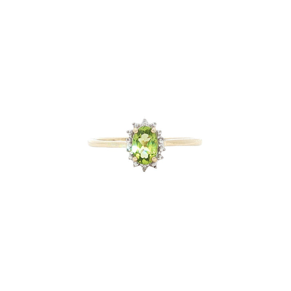 9 kt ring with peridot and diamond