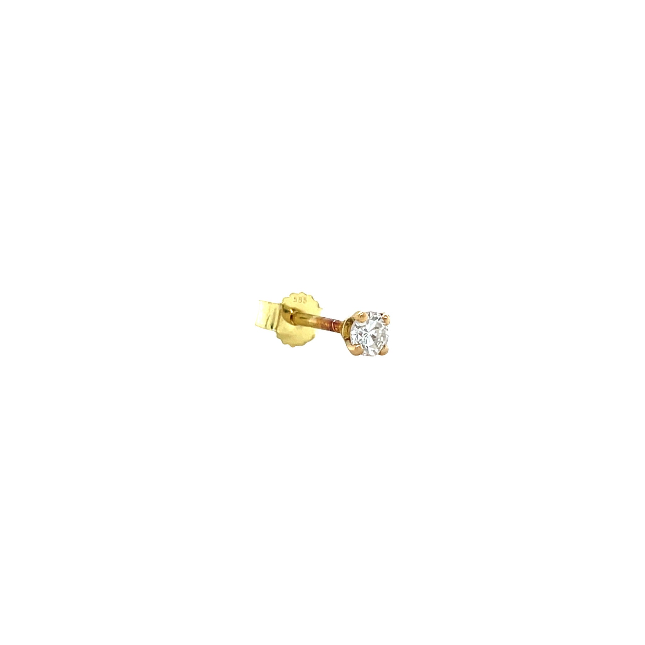 14 kt gold solitaire stud earring with diamond