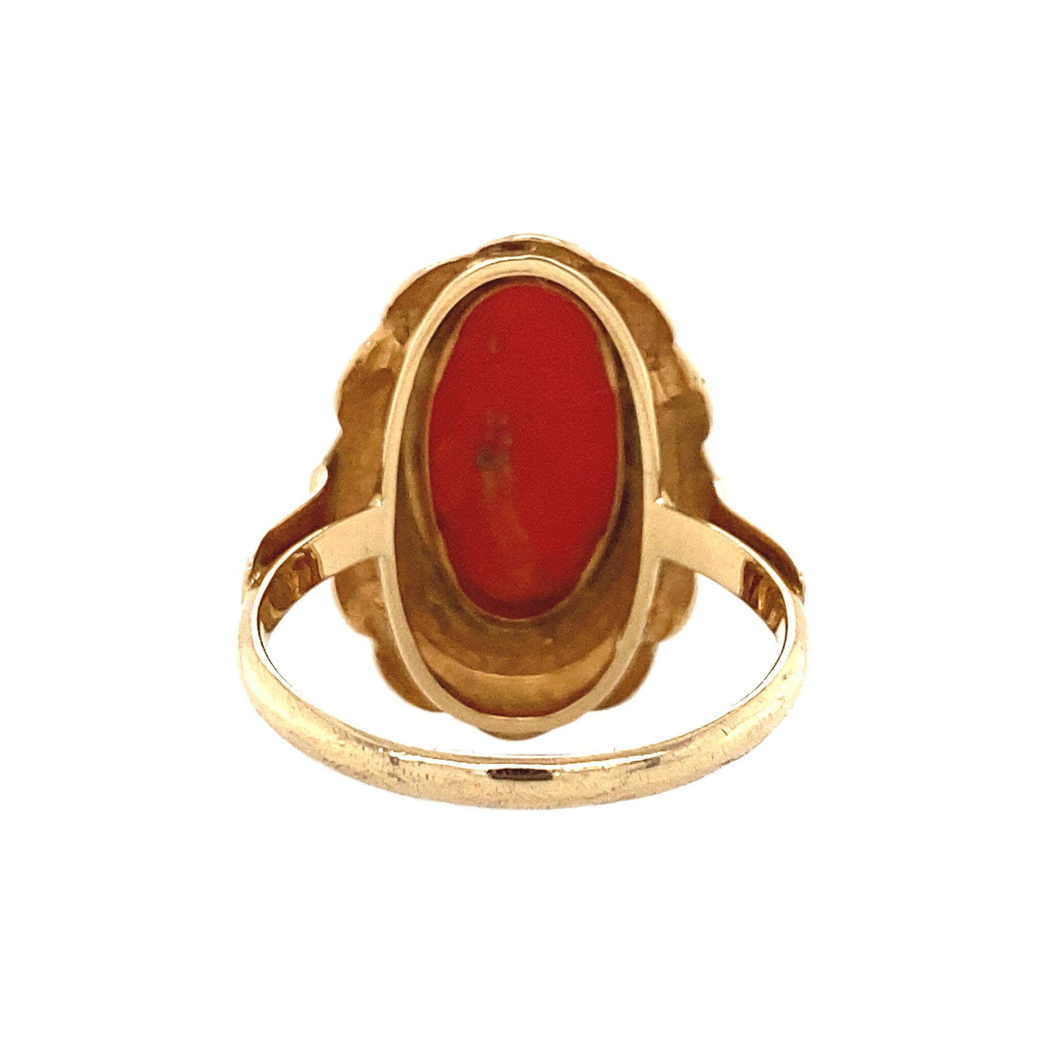 14 kt gold ring with blood coral
