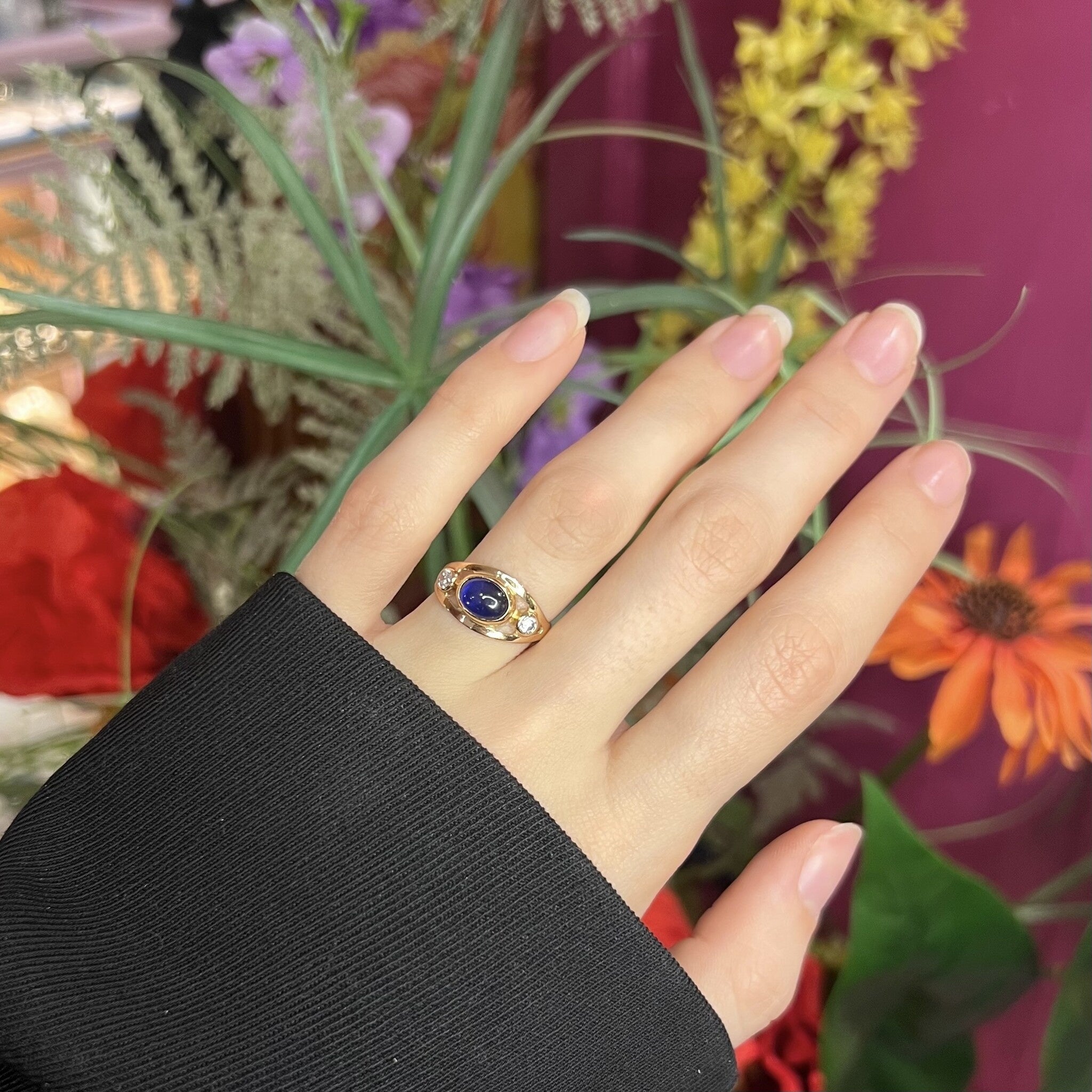 14 kt gold ring with sapphire and zirconia
