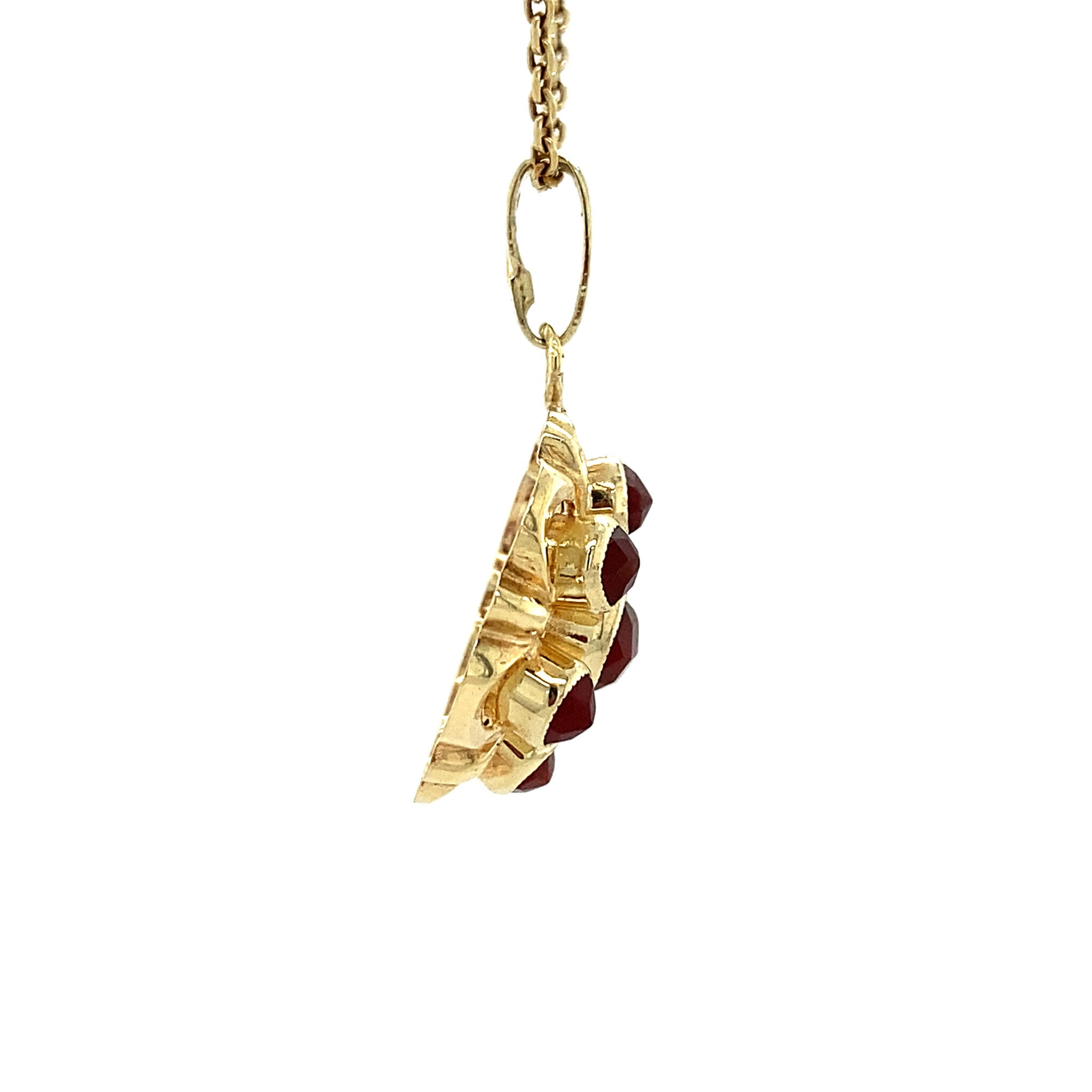 Gold entourage pendant with carnelian 14 krt