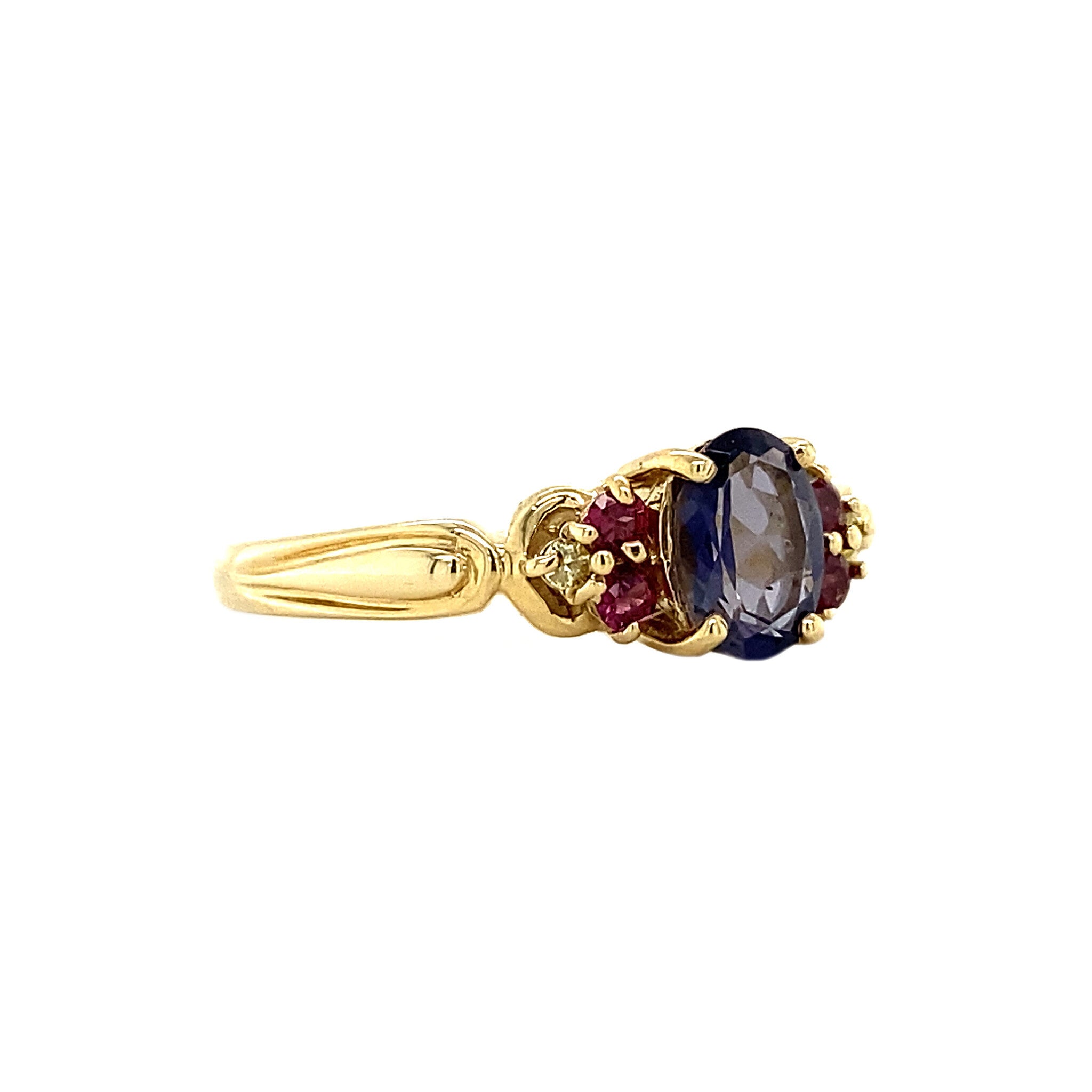 Ring with sapphire, garnet and diamond 9 krt