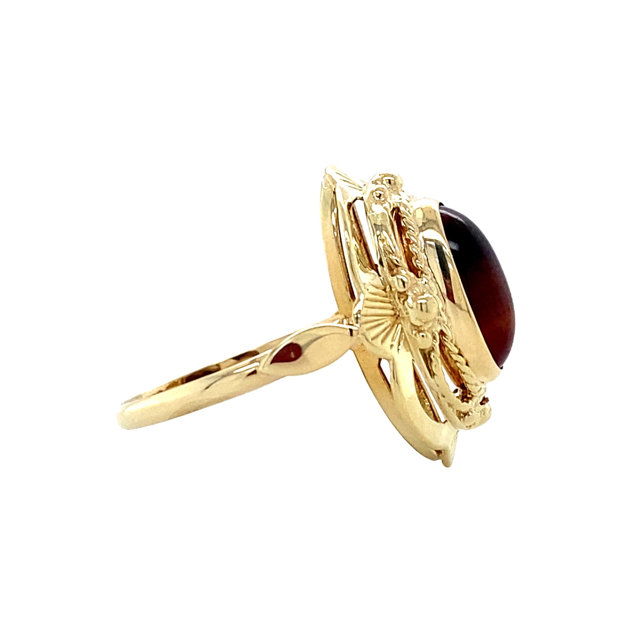 Vintage gold ring with banded agate, 14 kt
