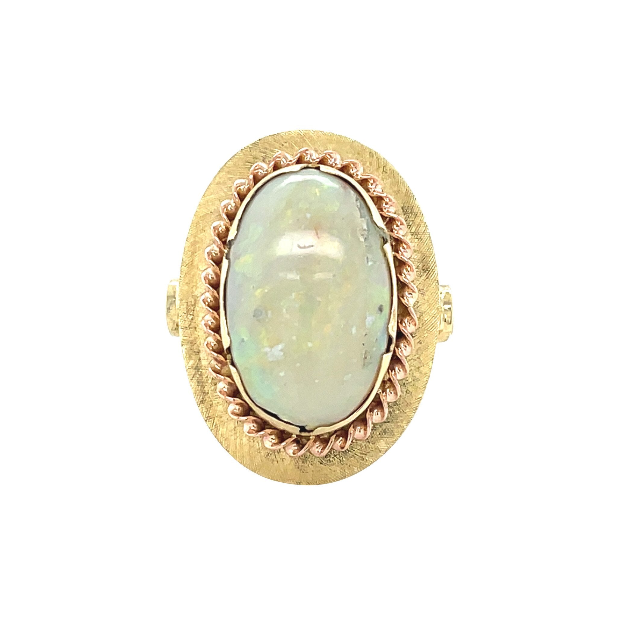 Gouden vintage ring met opaal 14 krt