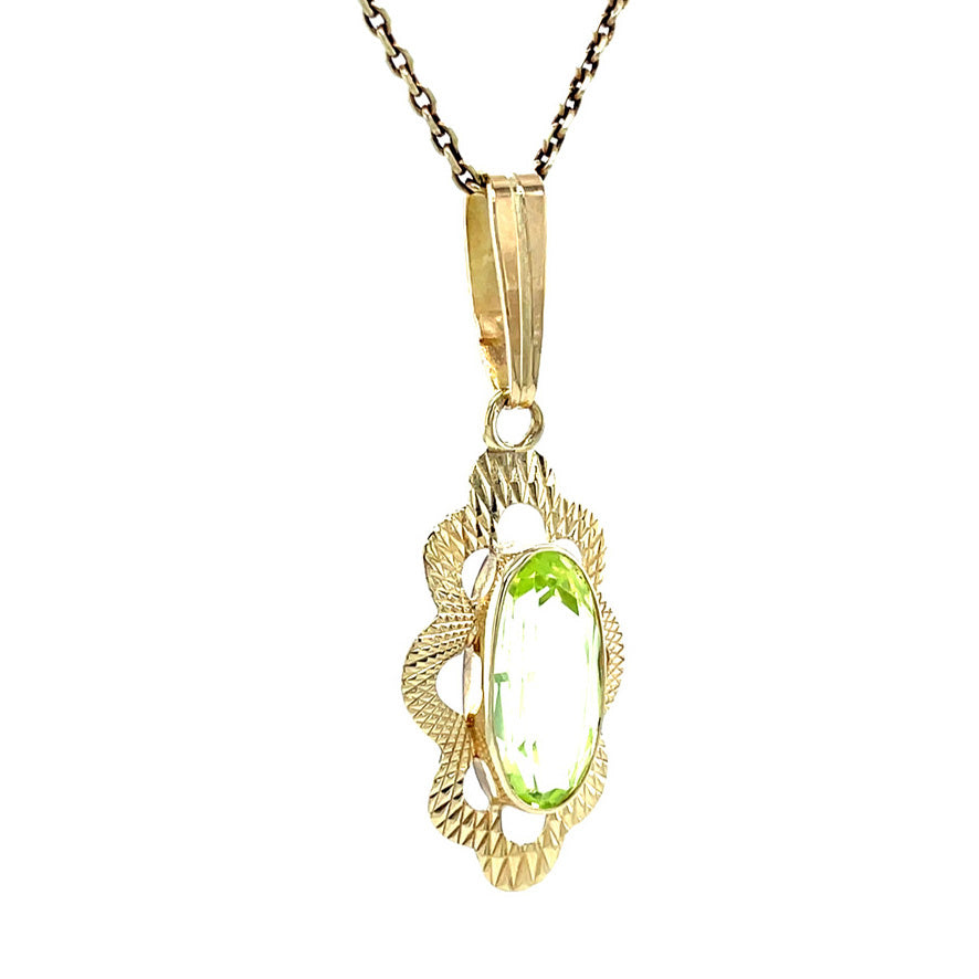 14 kt vintage gold pendant with spinel