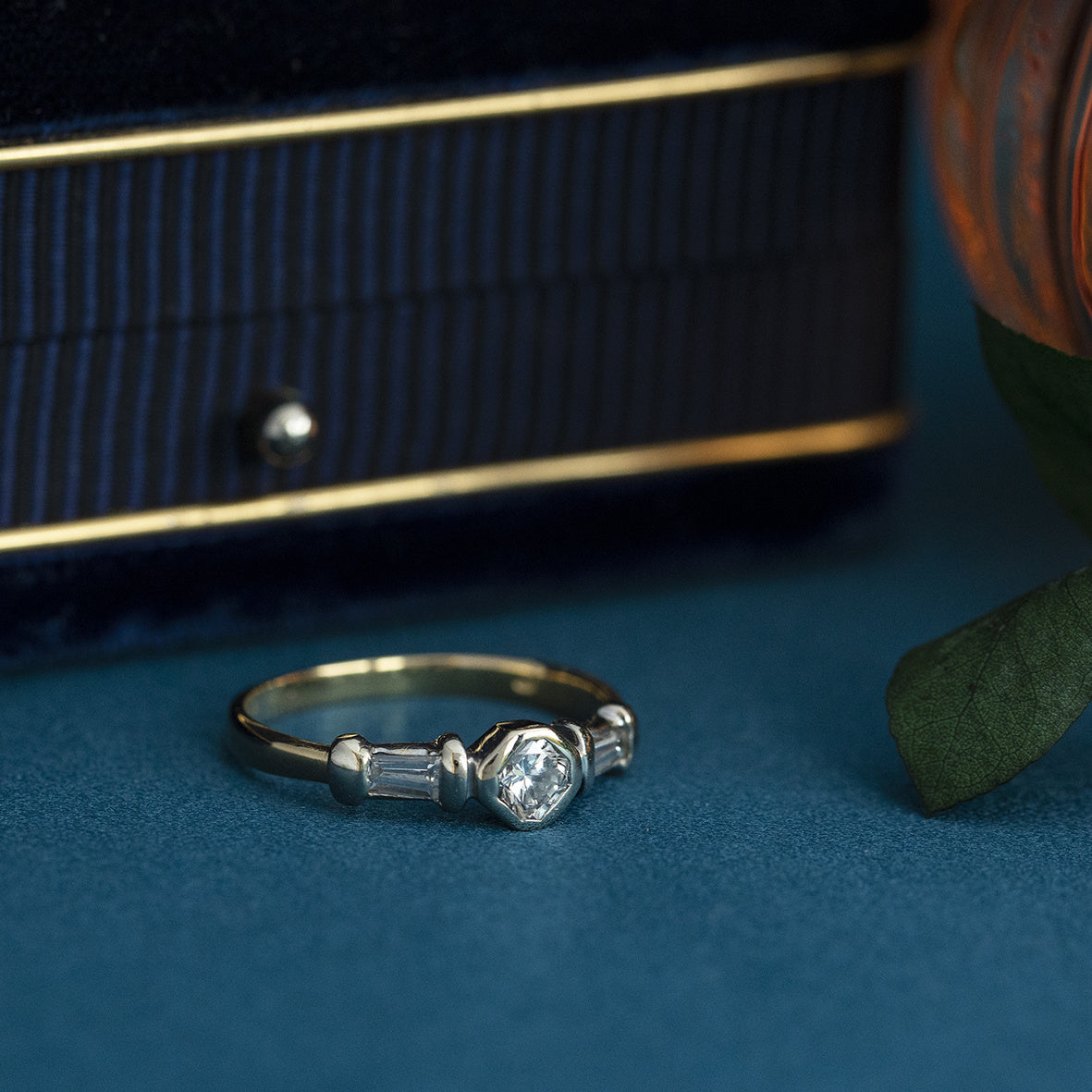 Bicolour gouden ring met diamant 18 krt