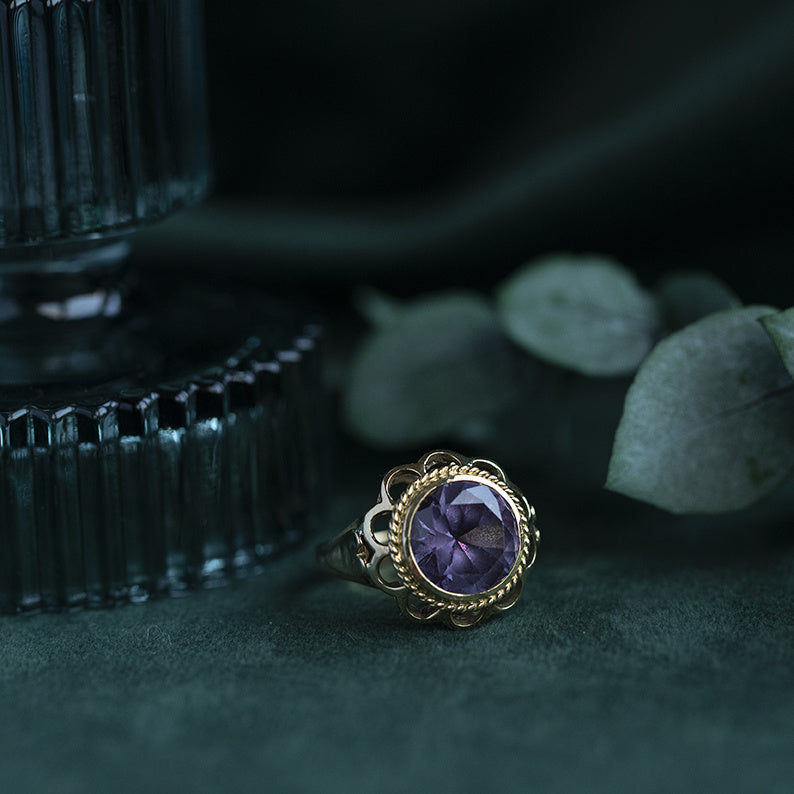 Gouden ring met alexandriet 18 krt