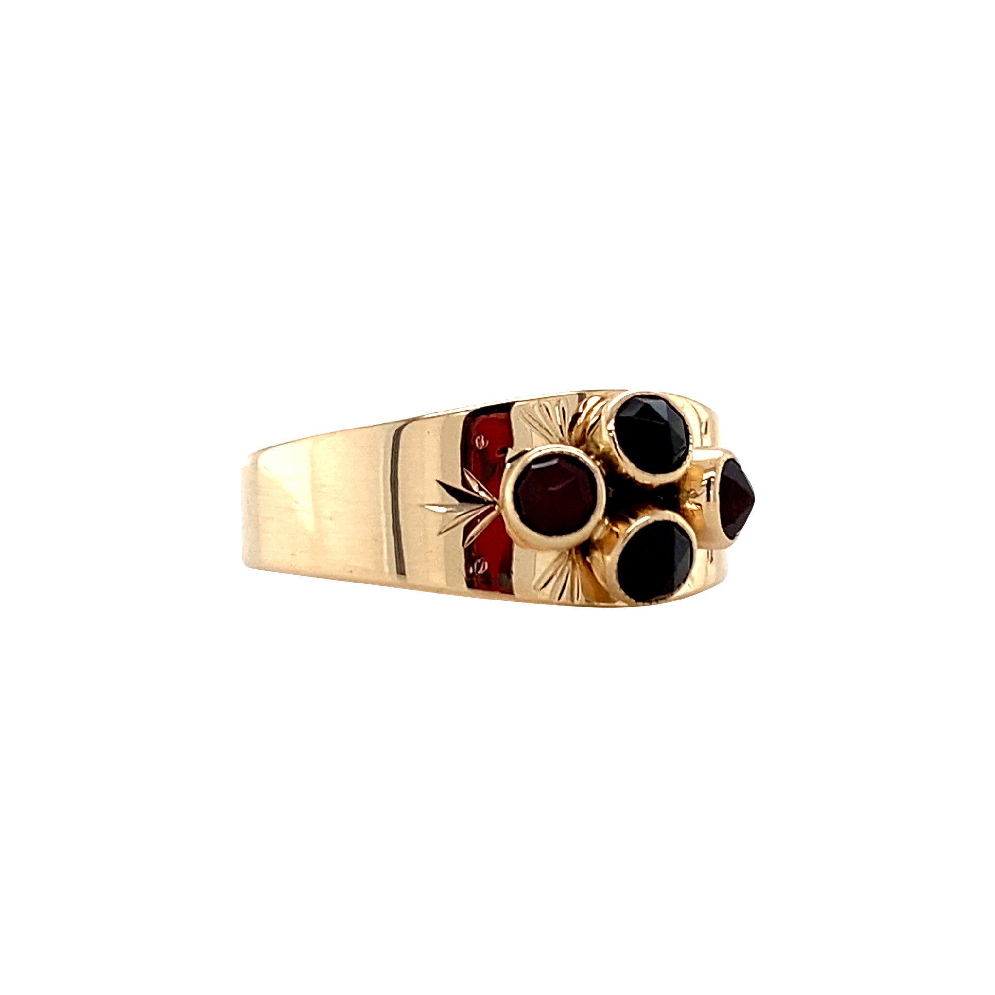 Gouden vintage ring met granaat 14 krt