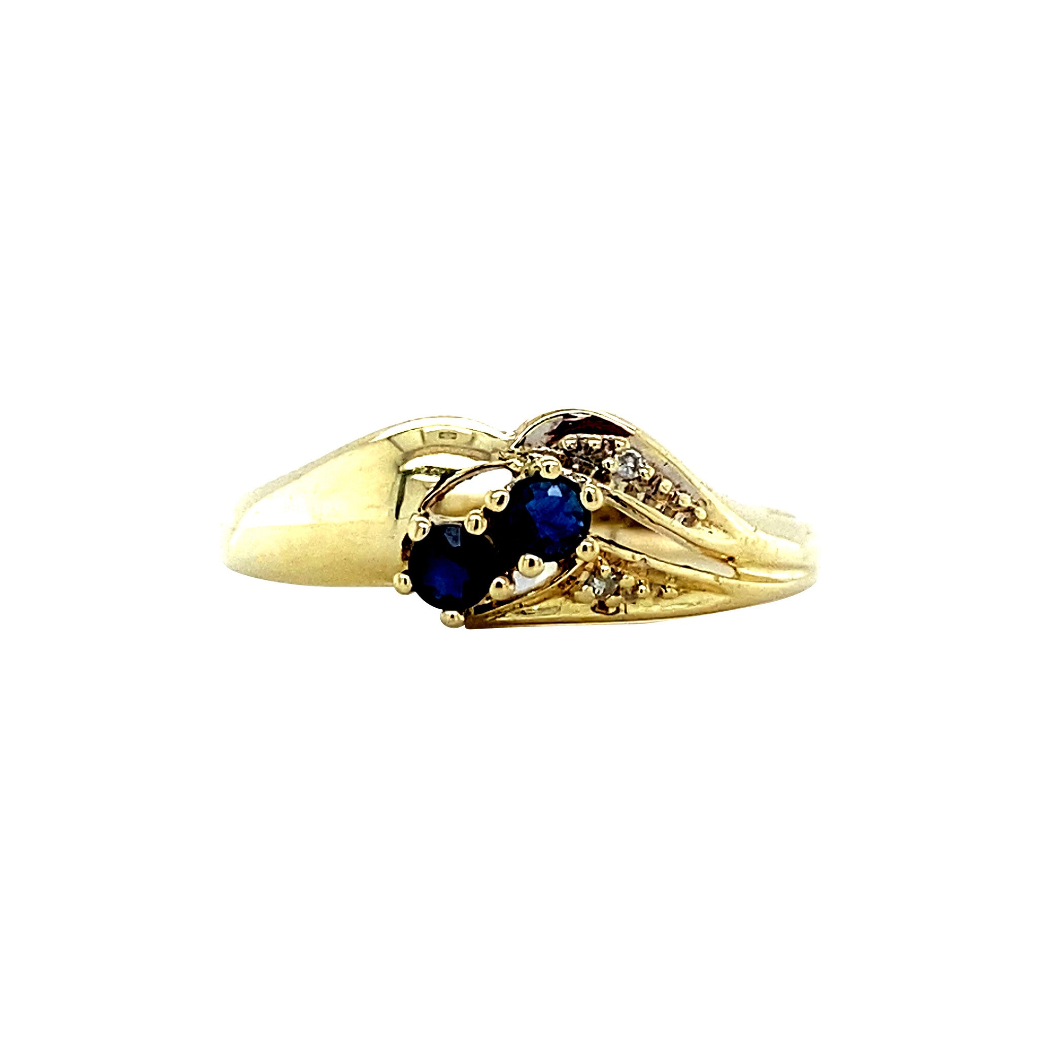 14 kt gold ring with sapphire and diamond