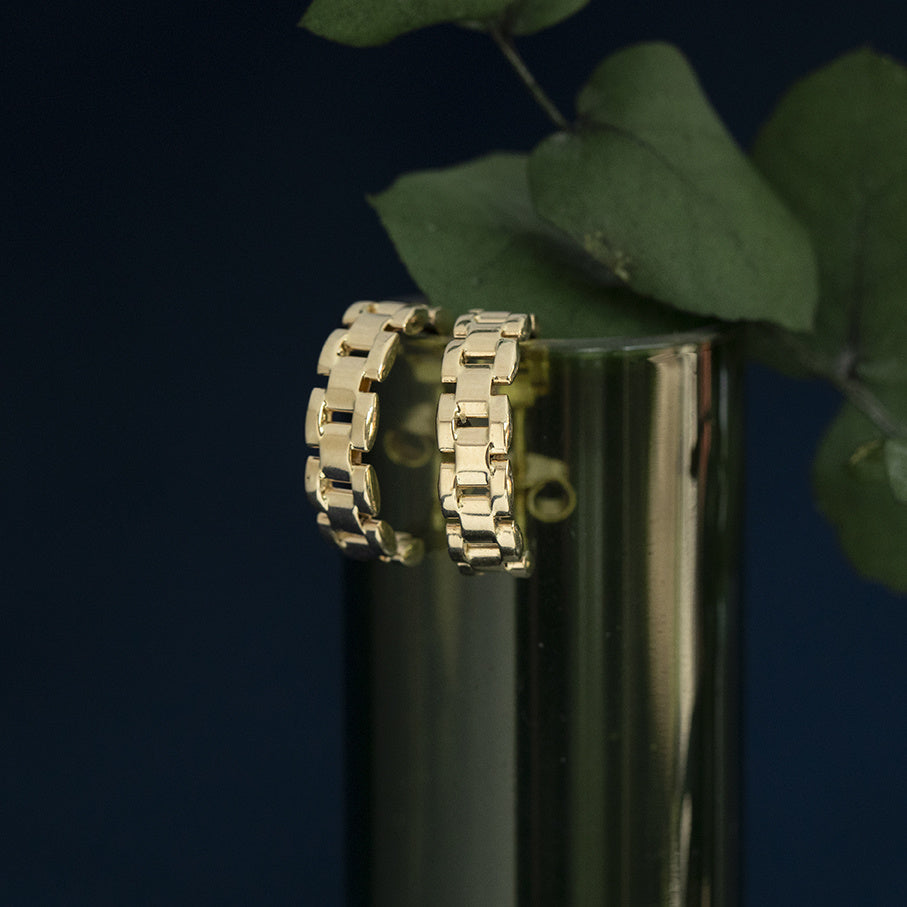 Vintage 14 kt gold stud earrings