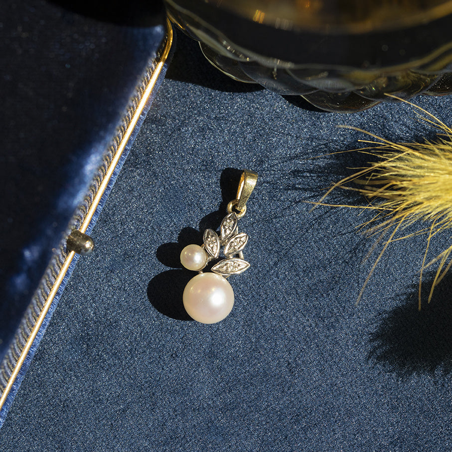 Gouden vintage hanger met parel en diamant 14 krt