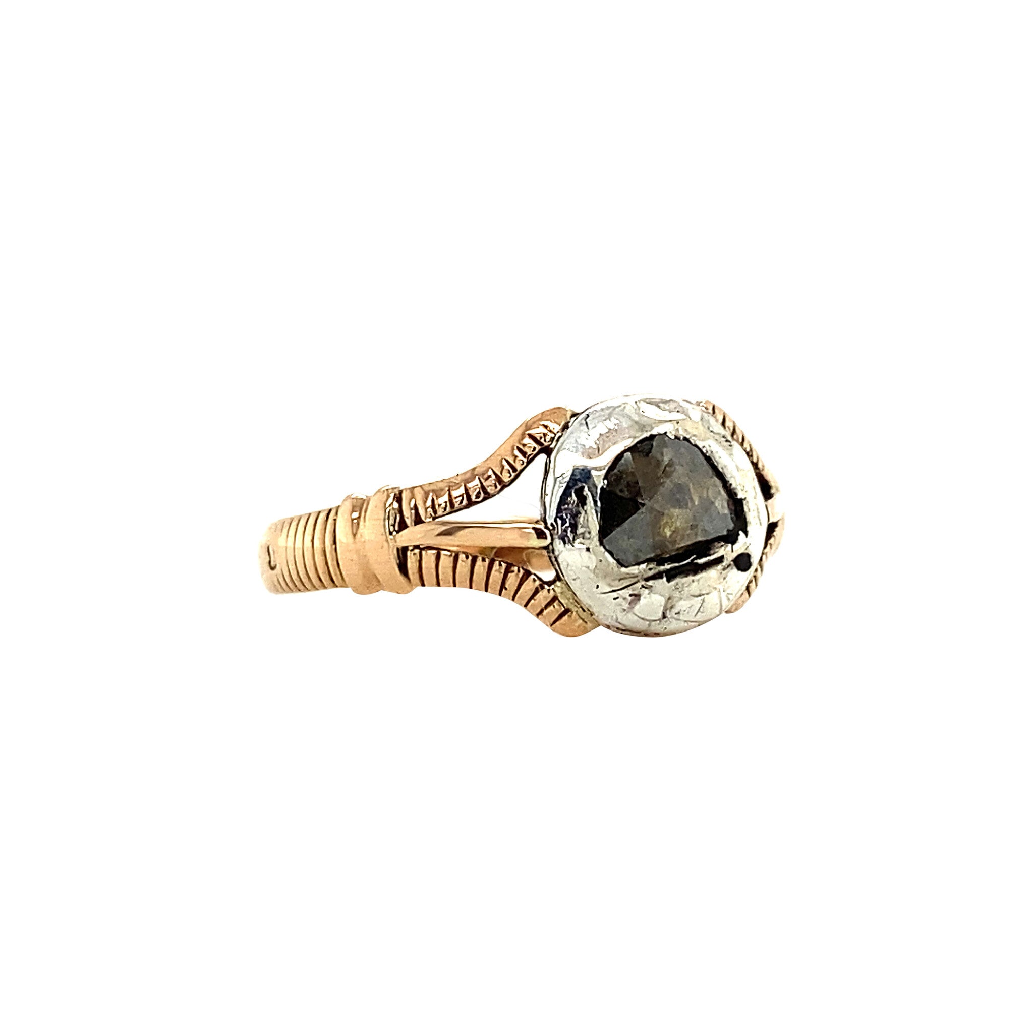 Gold solitaire ring with rose-cut diamond 18 kt/835