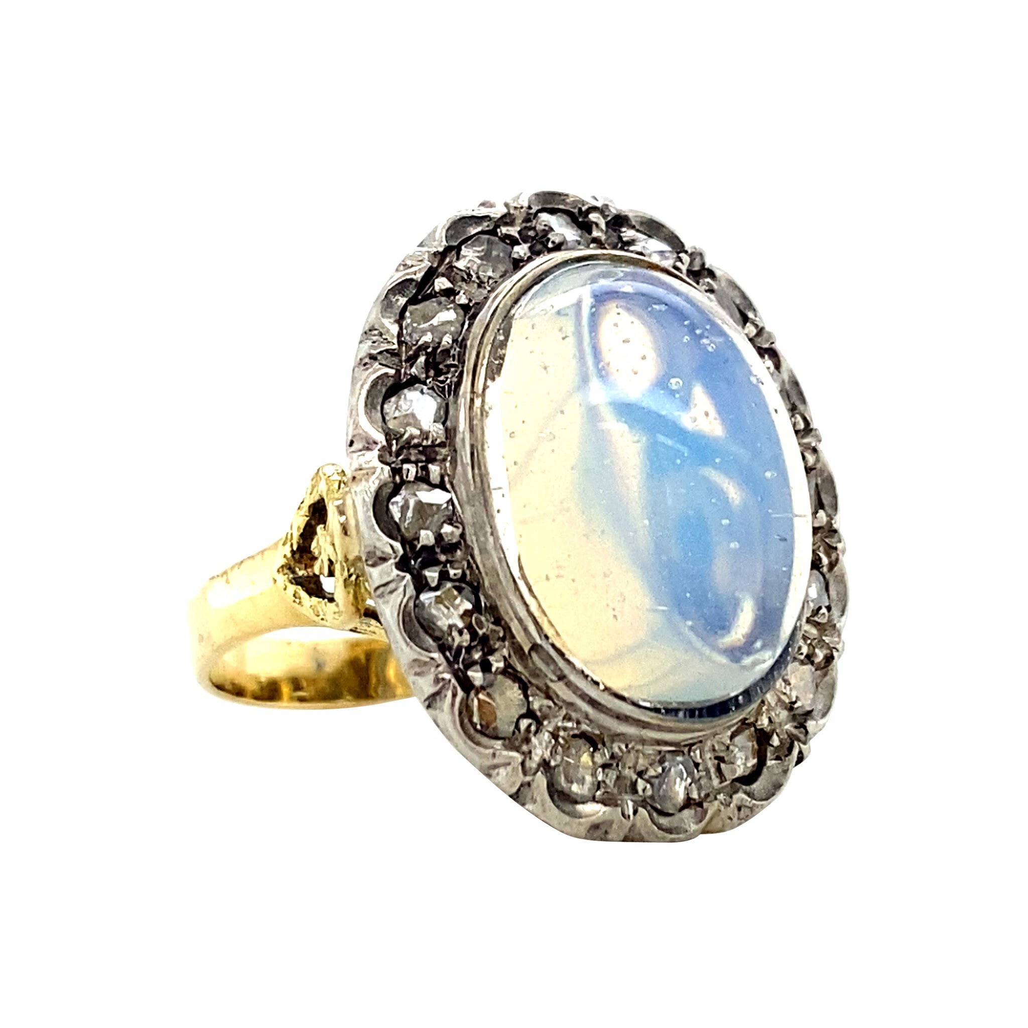 Gold entourage ring with colored gemstone and rose-cut diamond 18 kt/925