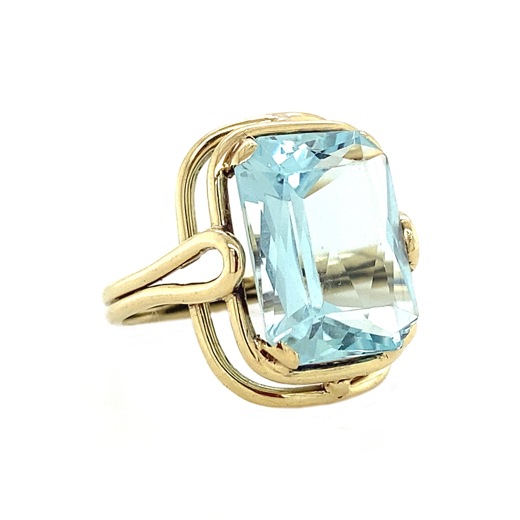 Gouden ring met aquamarijn 14 krt