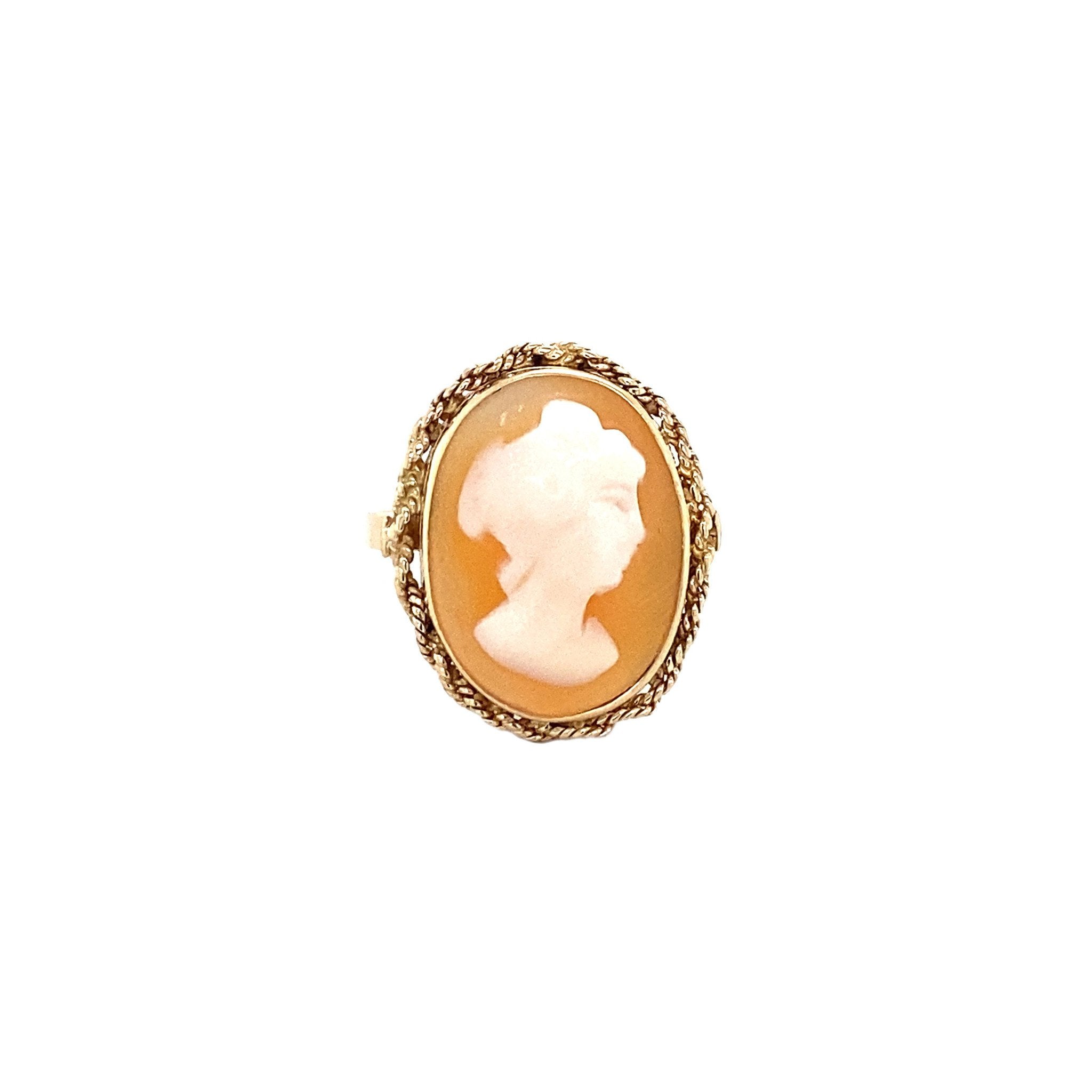 14 kt gold ring with cameo