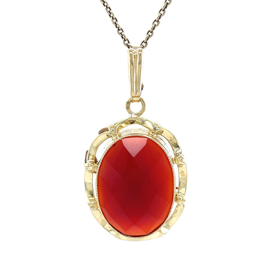 Gold vintage pendant with carnelian 14 kt