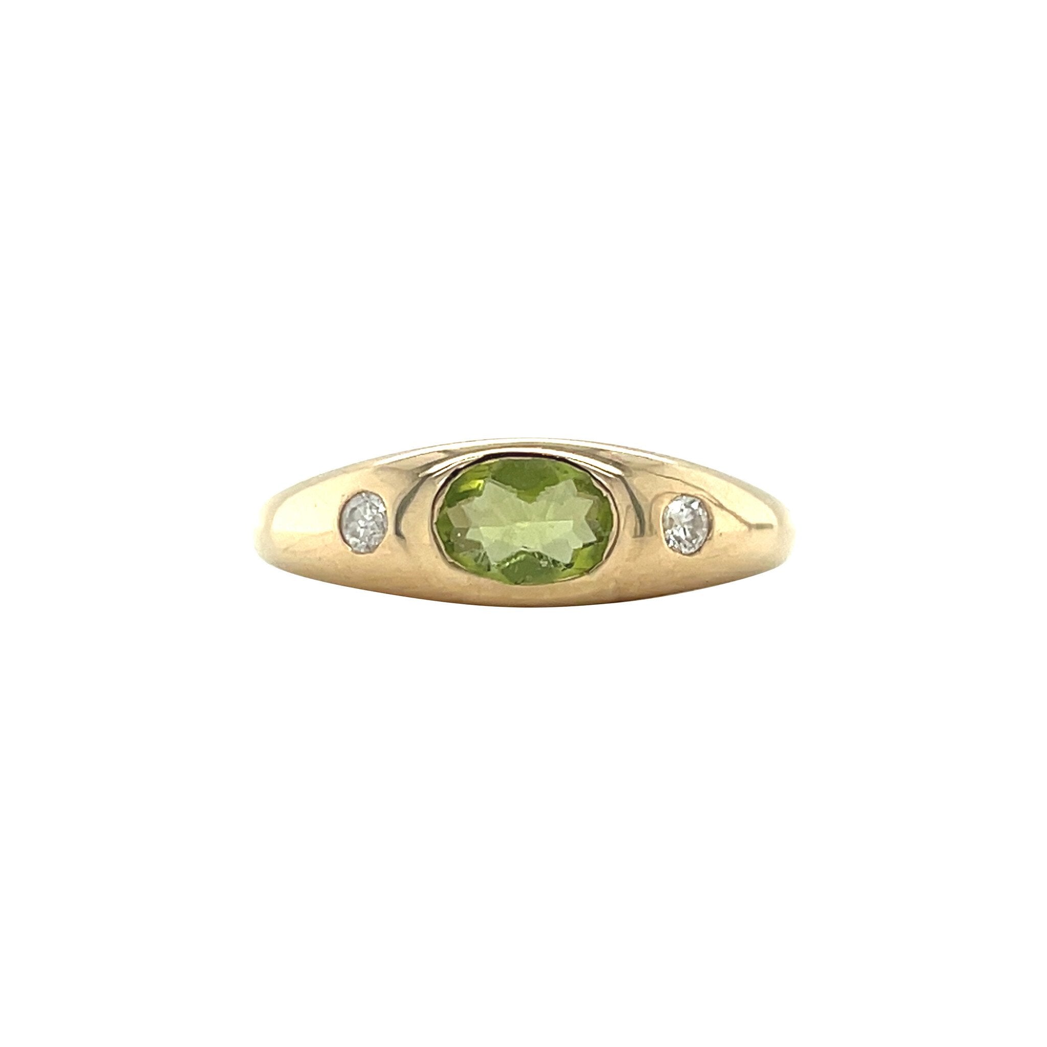 Gold vintage ring with peridot and diamond 14 kt