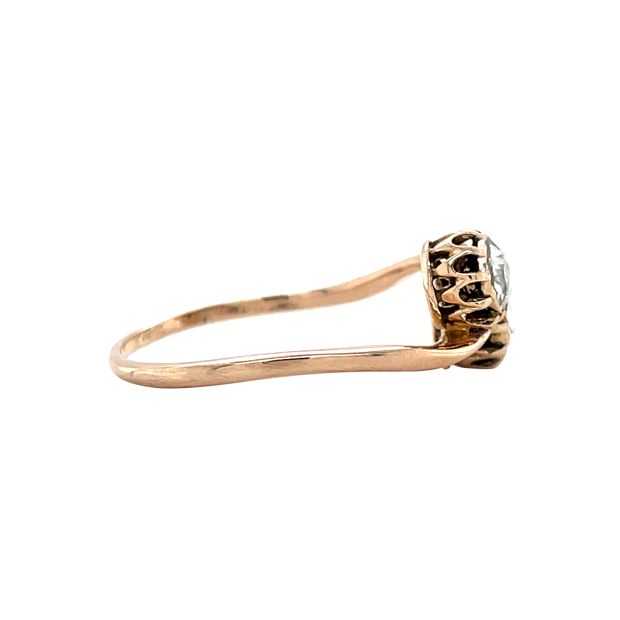 Rose-gold vintage hammered ring with rose diamond 14 kt