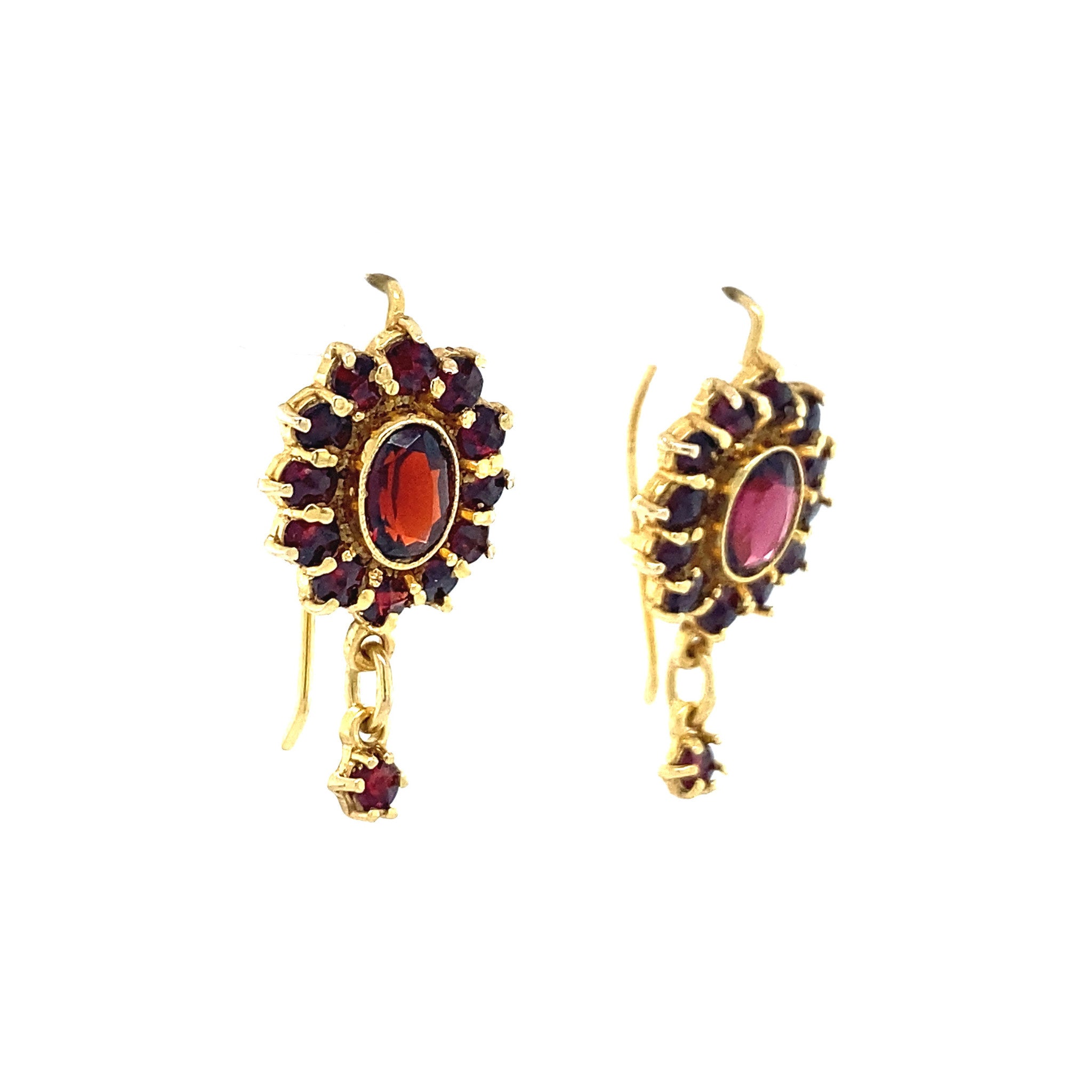 Gold entourage earrings with garnet 14 krt