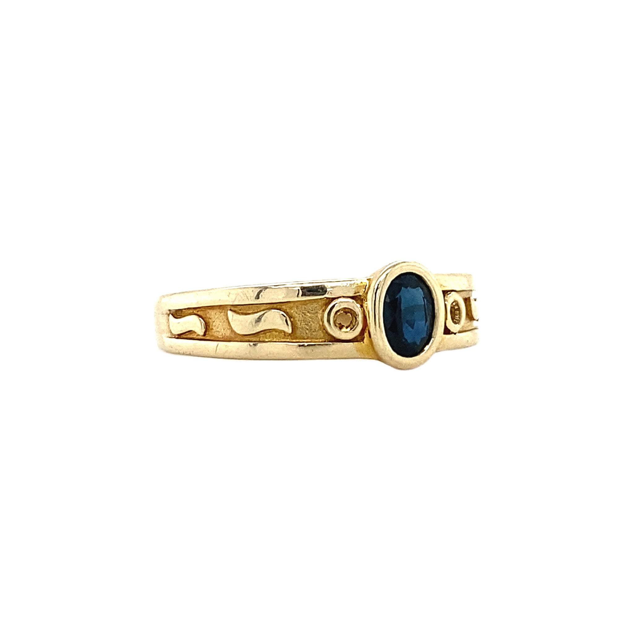 Sapphire ring, 9 kt