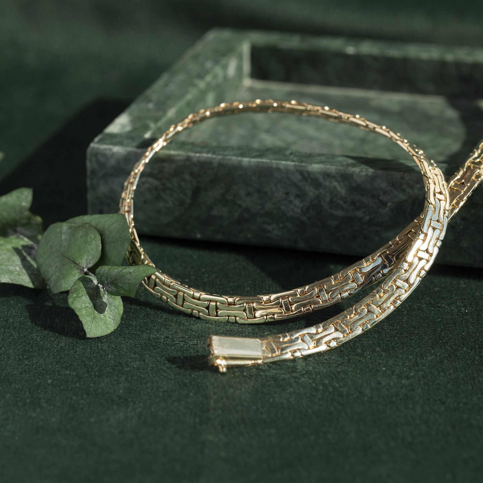 Gouden fantasie choker 14 krt