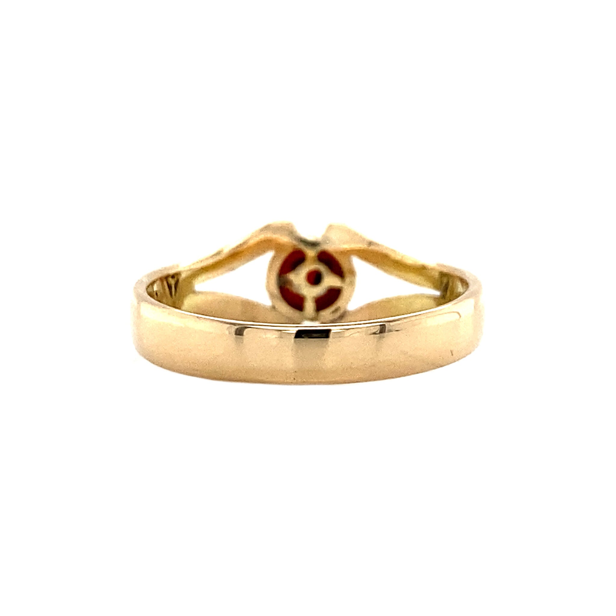 14 kt gold ring with blood coral.