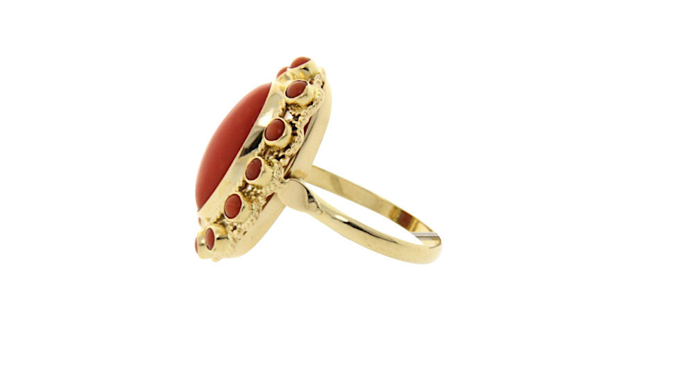 Gouden entourage ring met bloedkoraal 14 krt