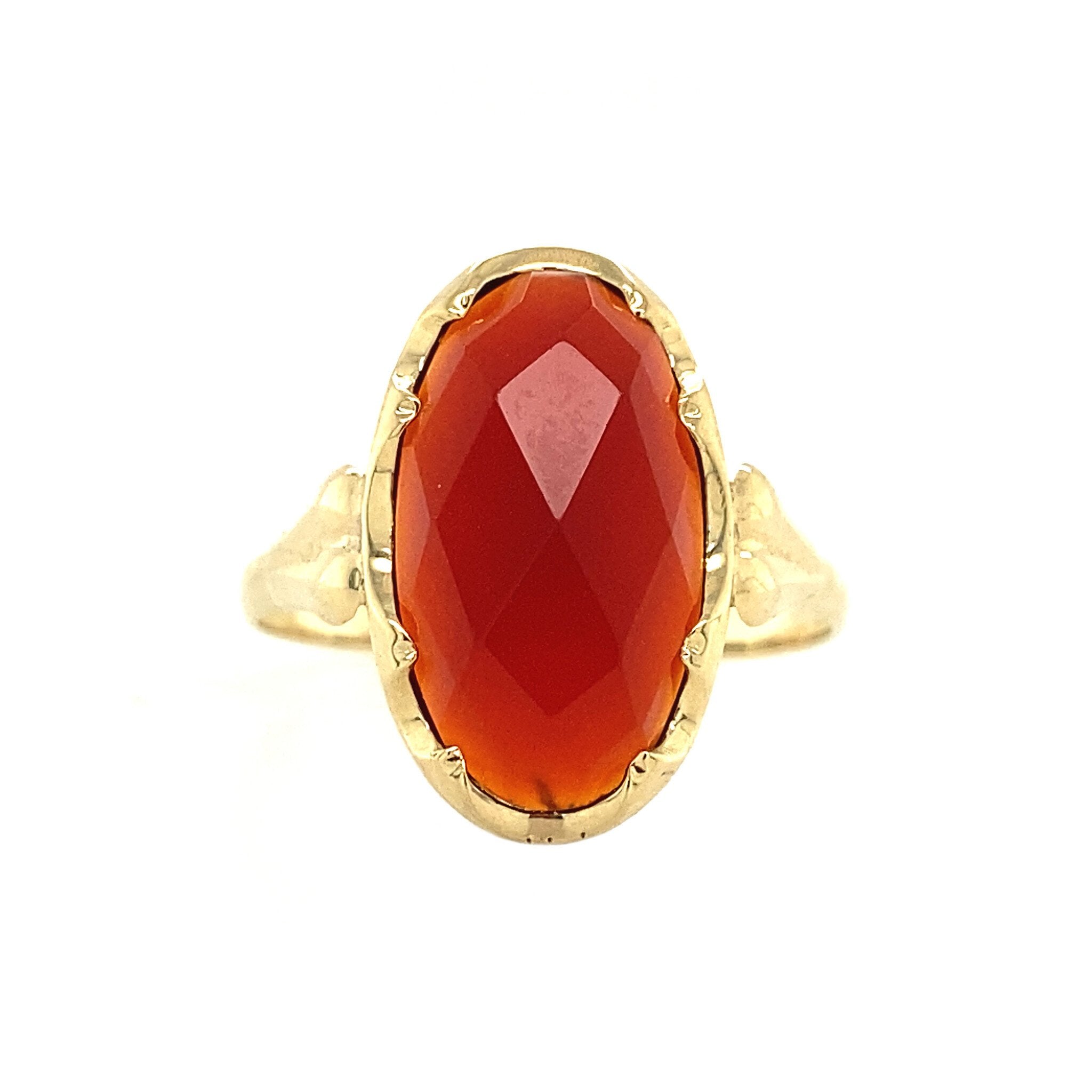 14 kt gold ring with carnelian