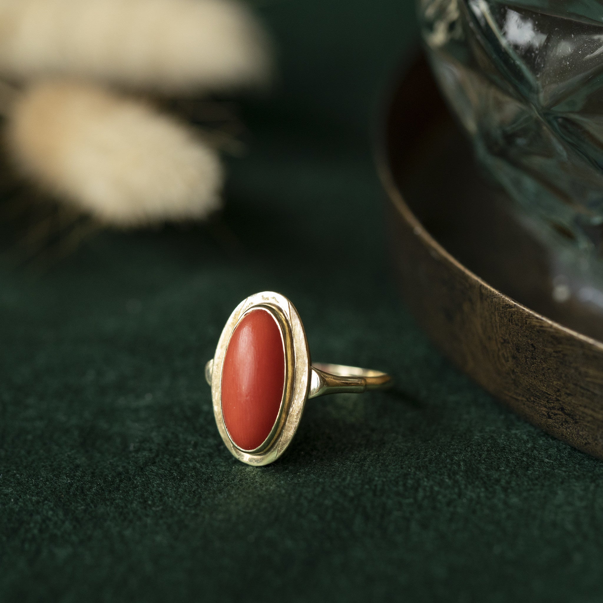 14 kt gold ring with blood coral