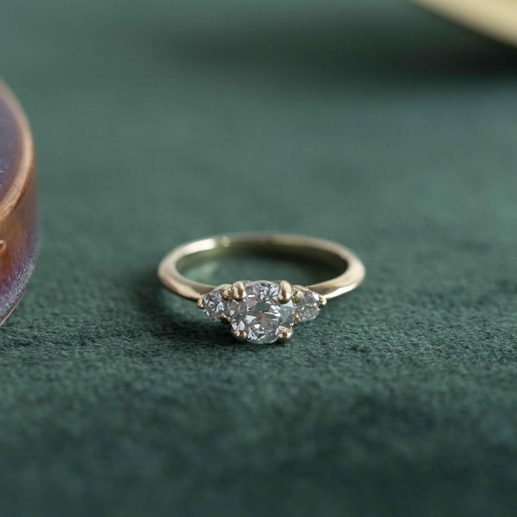 14 kt gold ring with a diamond