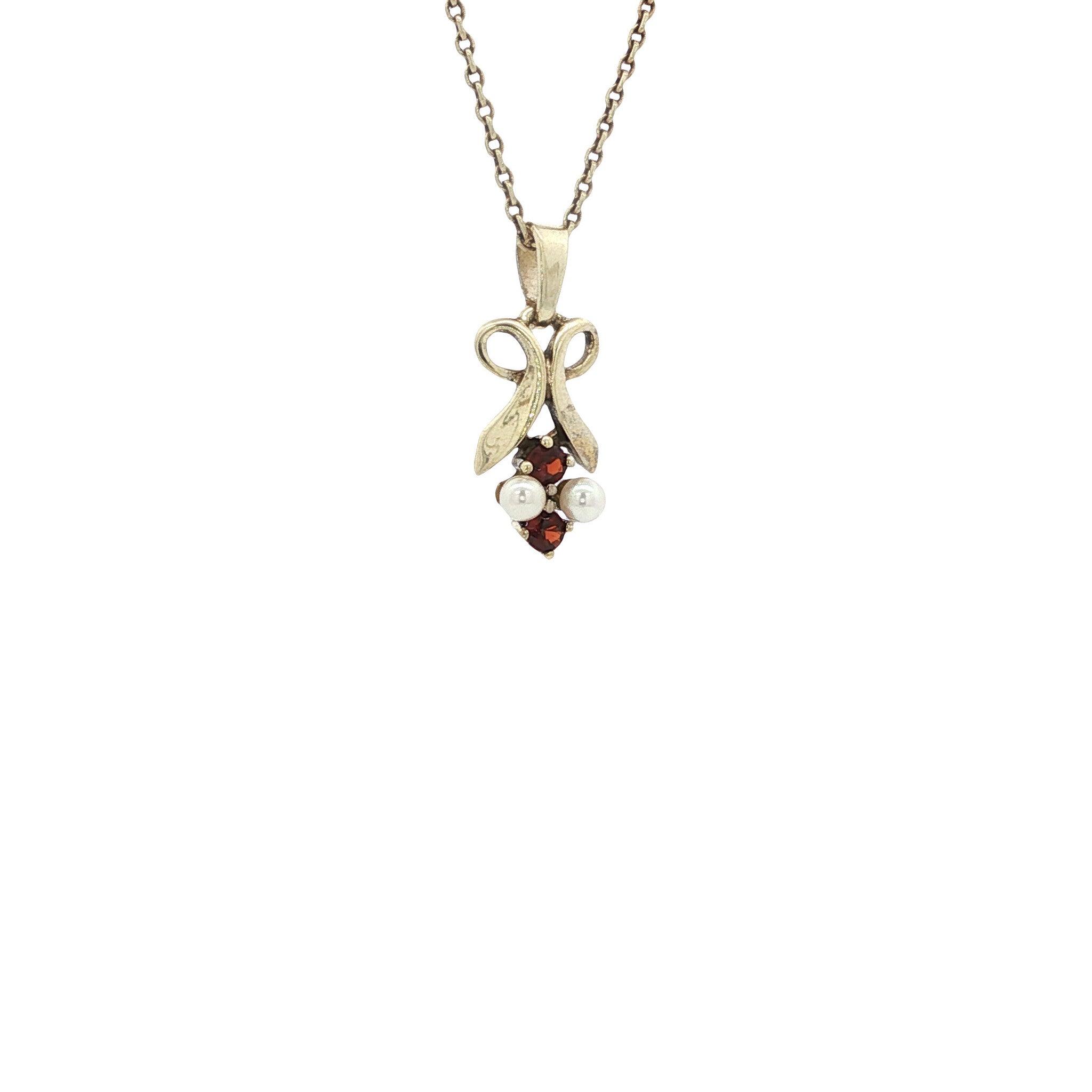 Gold vintage pendant with garnet and pearl 14 kt