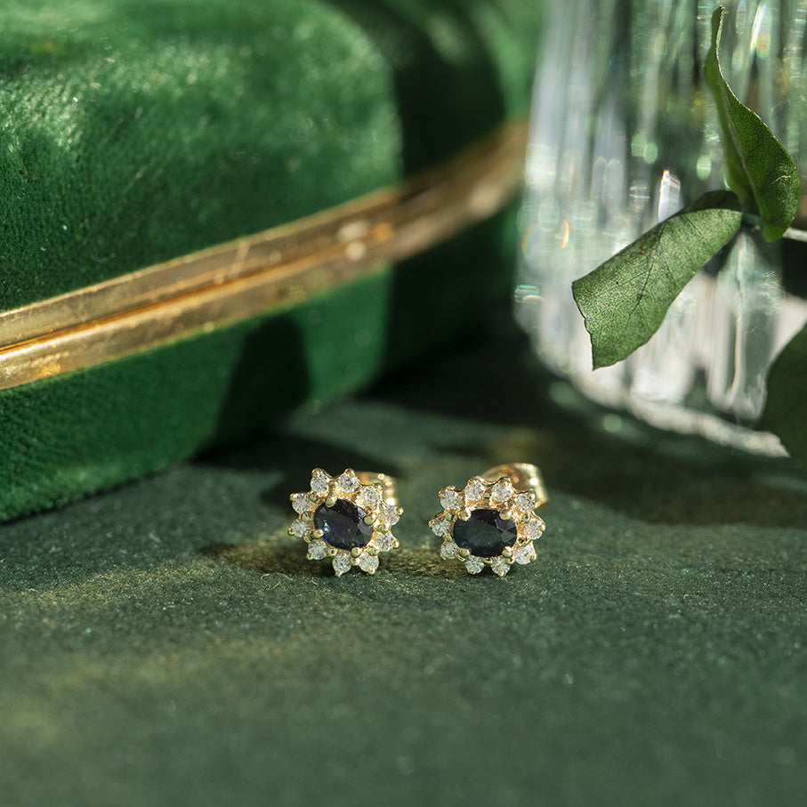 Golden vintage entourage stud earrings with sapphire and zirconia 14 kt